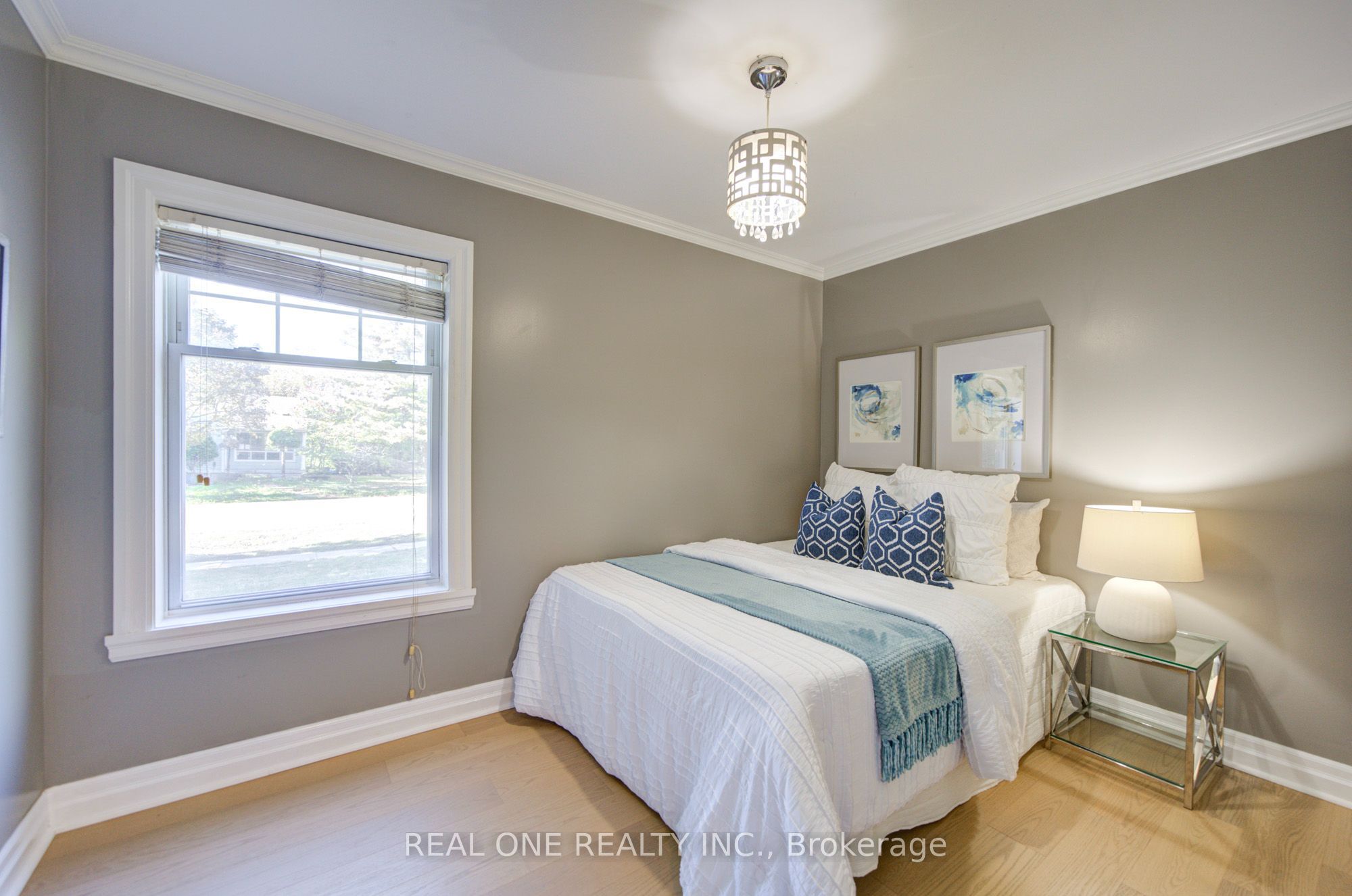 1099 Kent Avenue Property Photo 22