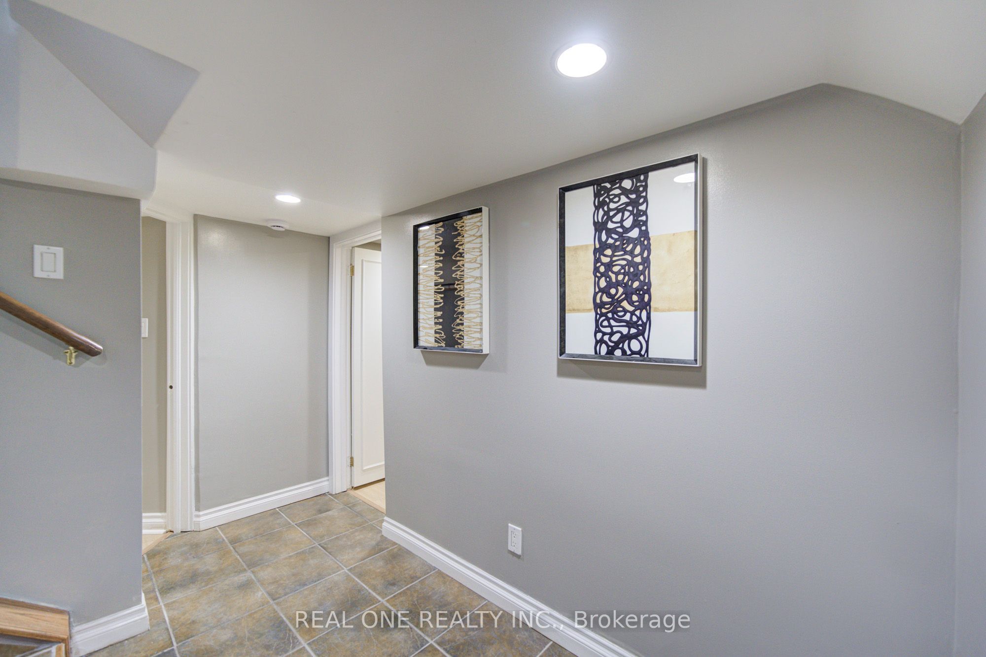 1099 Kent Avenue Property Photo 34