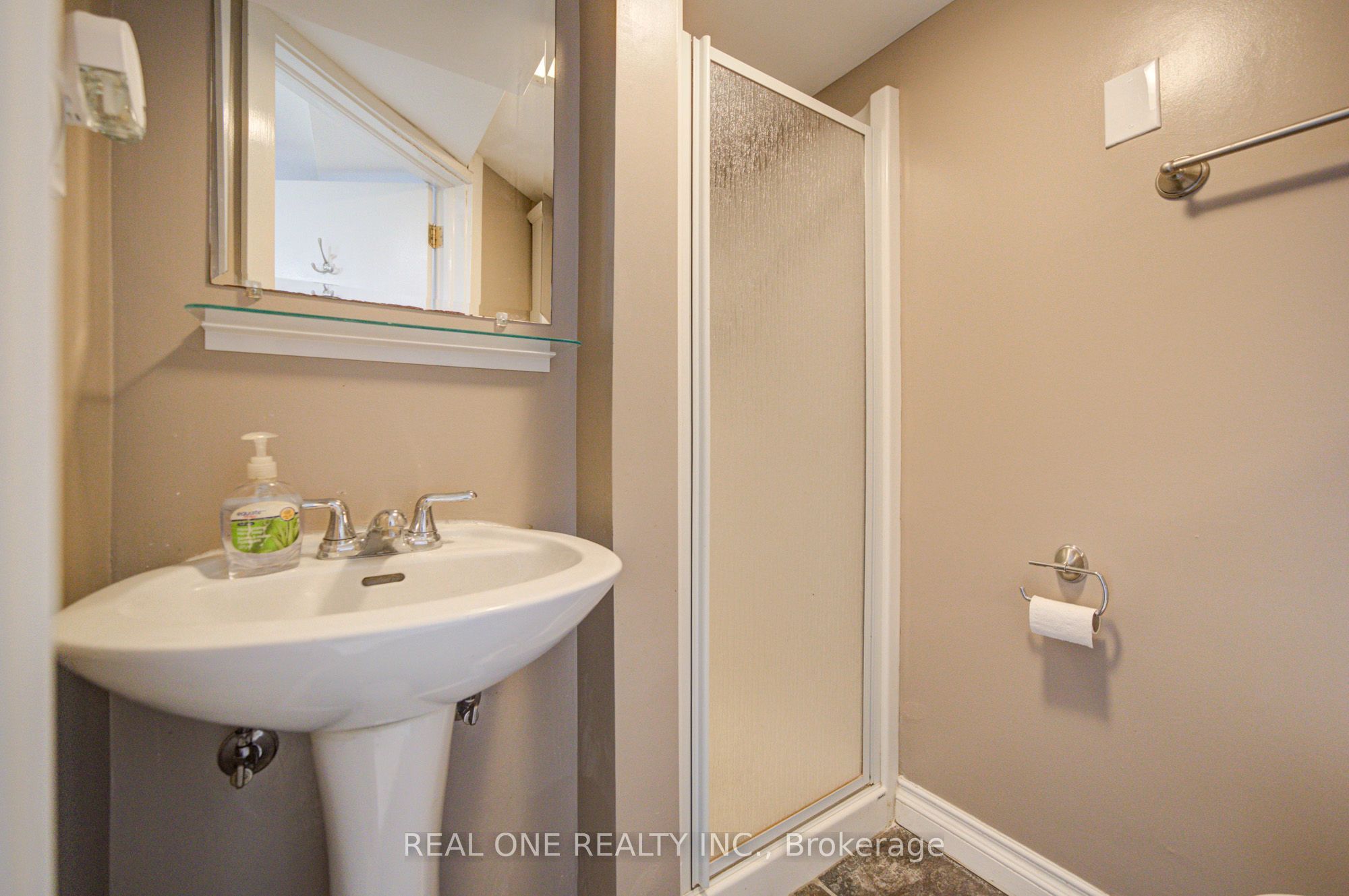 1099 Kent Avenue Property Photo 39
