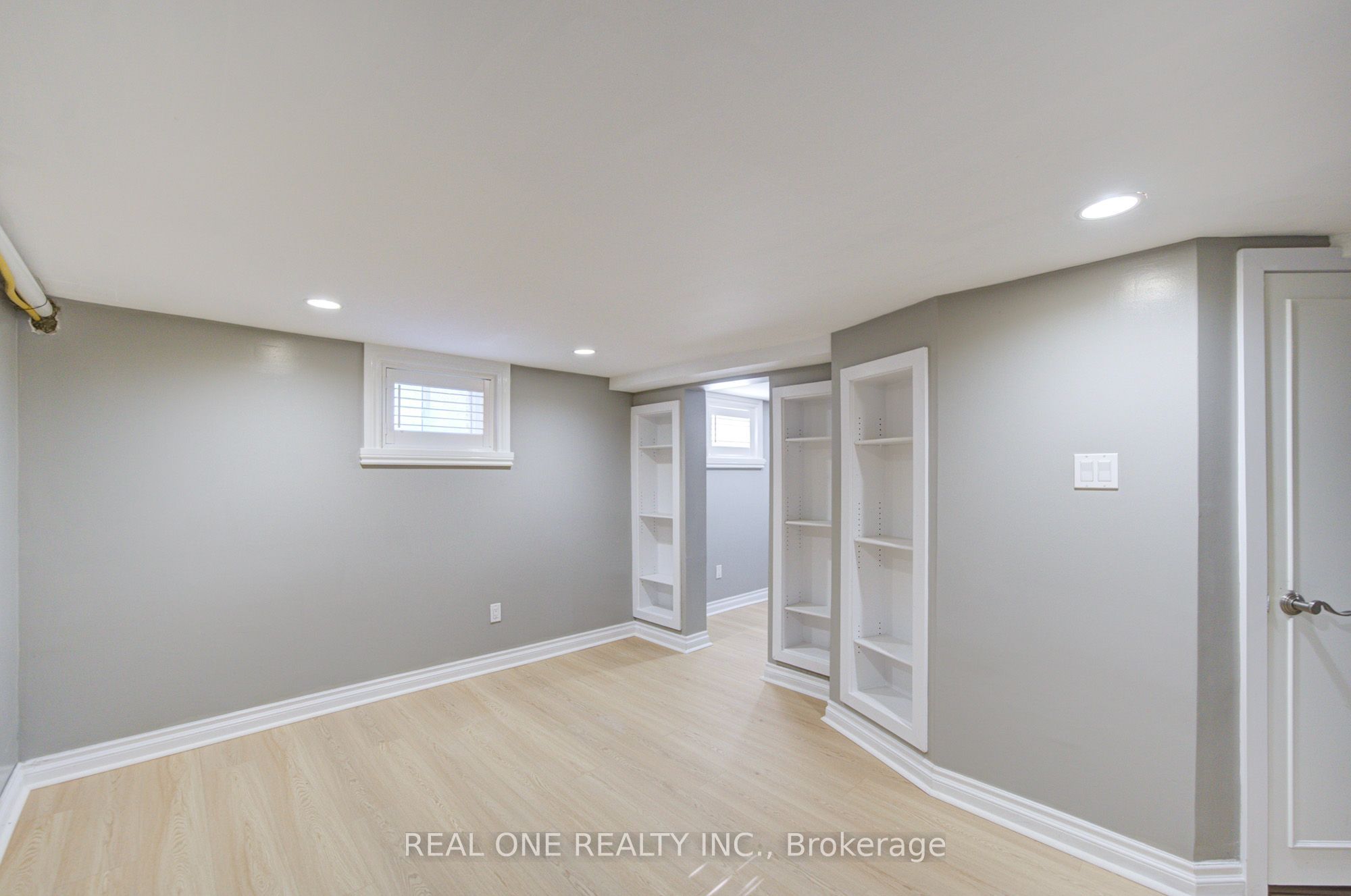1099 Kent Avenue Property Photo 41