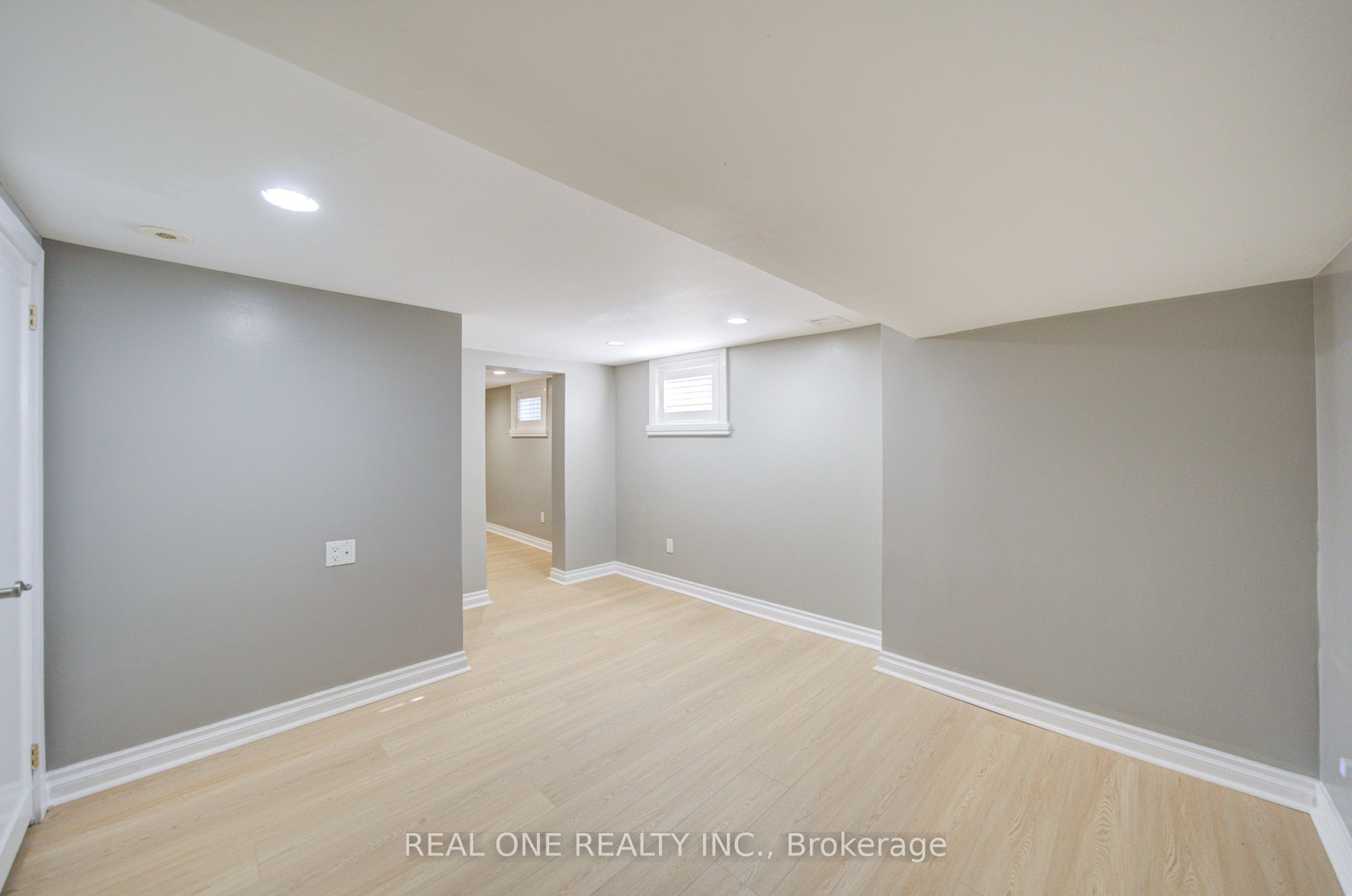 1099 Kent Avenue Property Photo 45