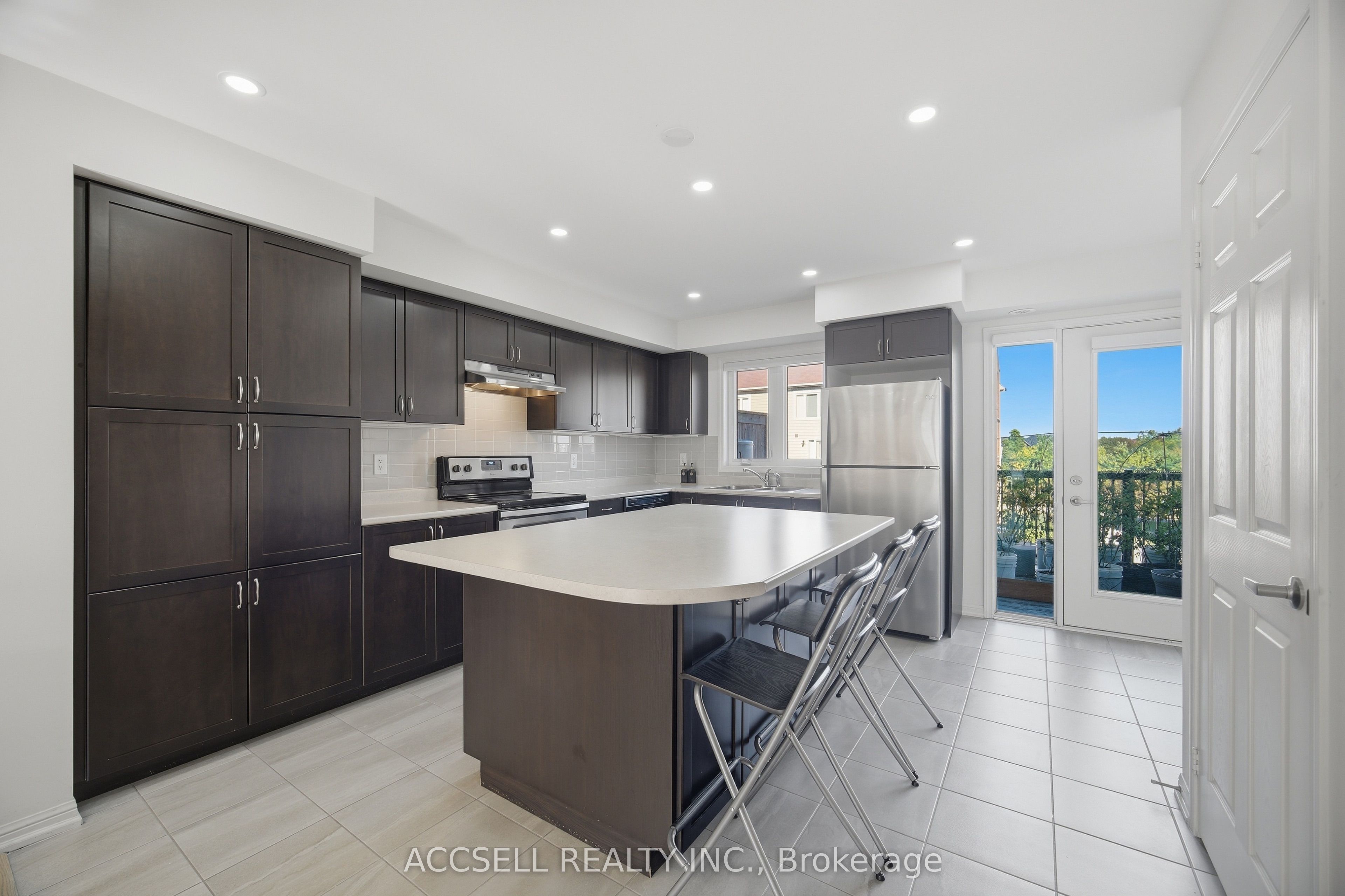 250 Sunny Meadow Boulevard 218 Property Photo 15