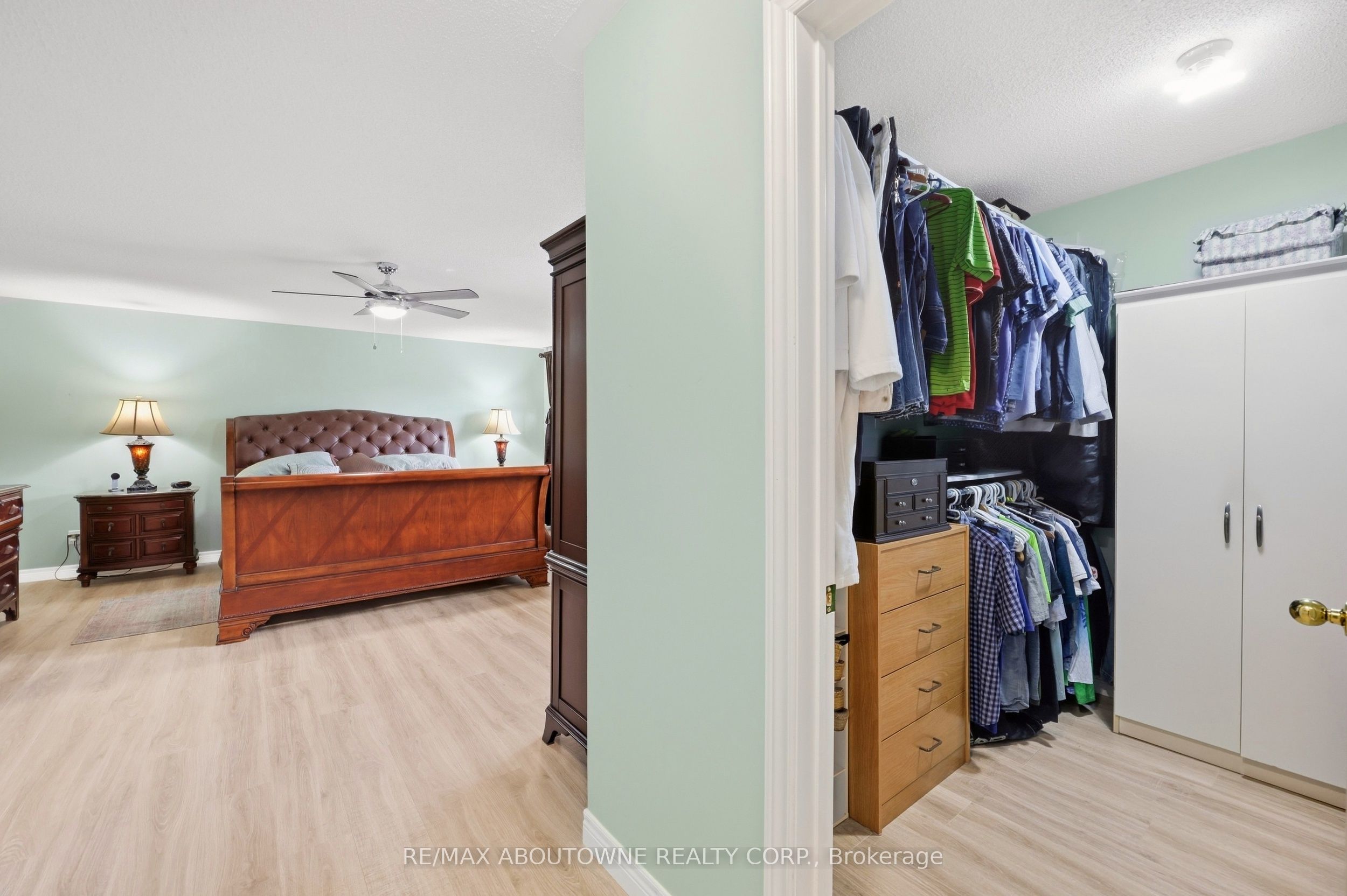 1094 Gorham Way Property Photo 30