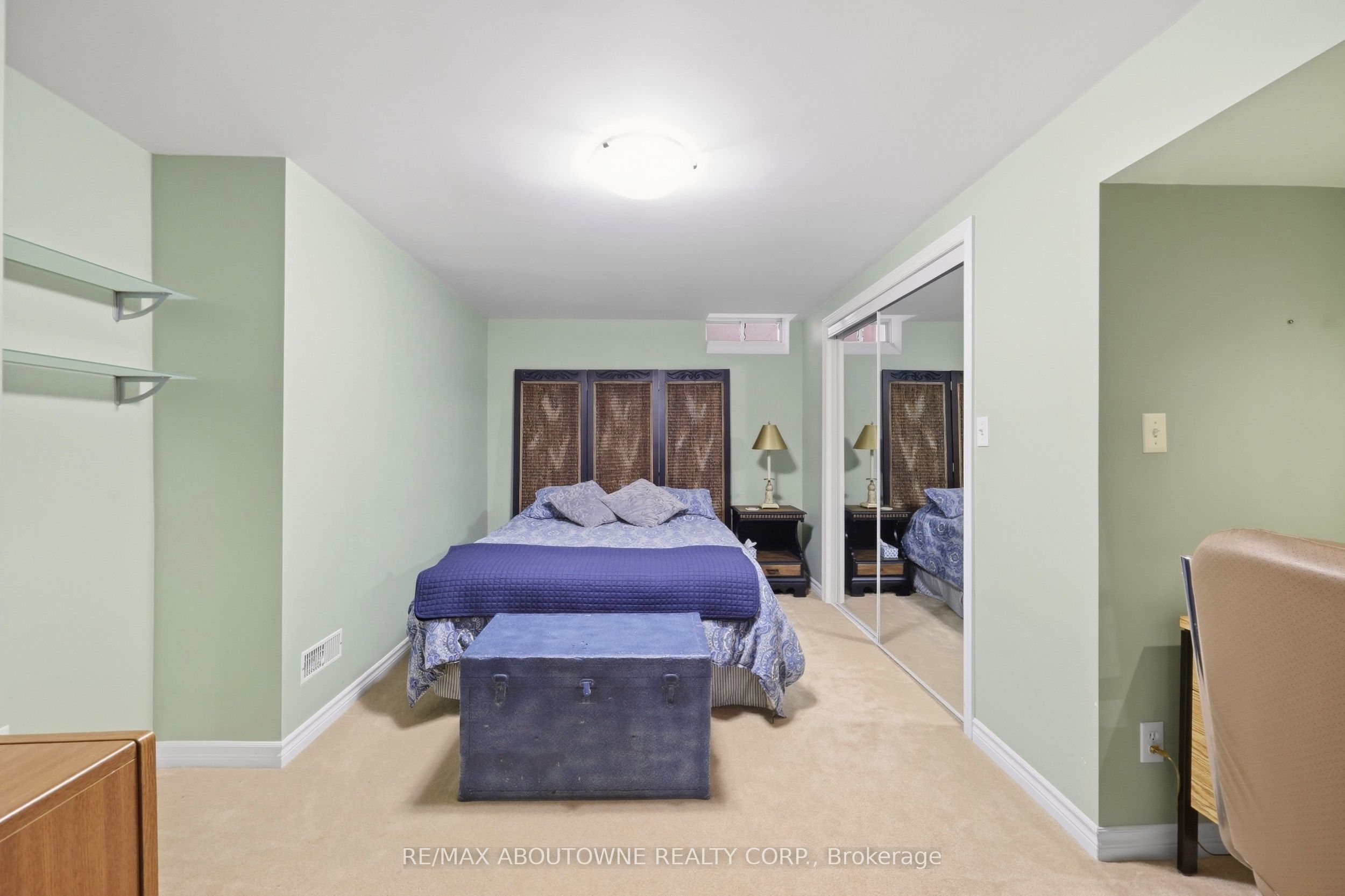 1094 Gorham Way Property Photo 38