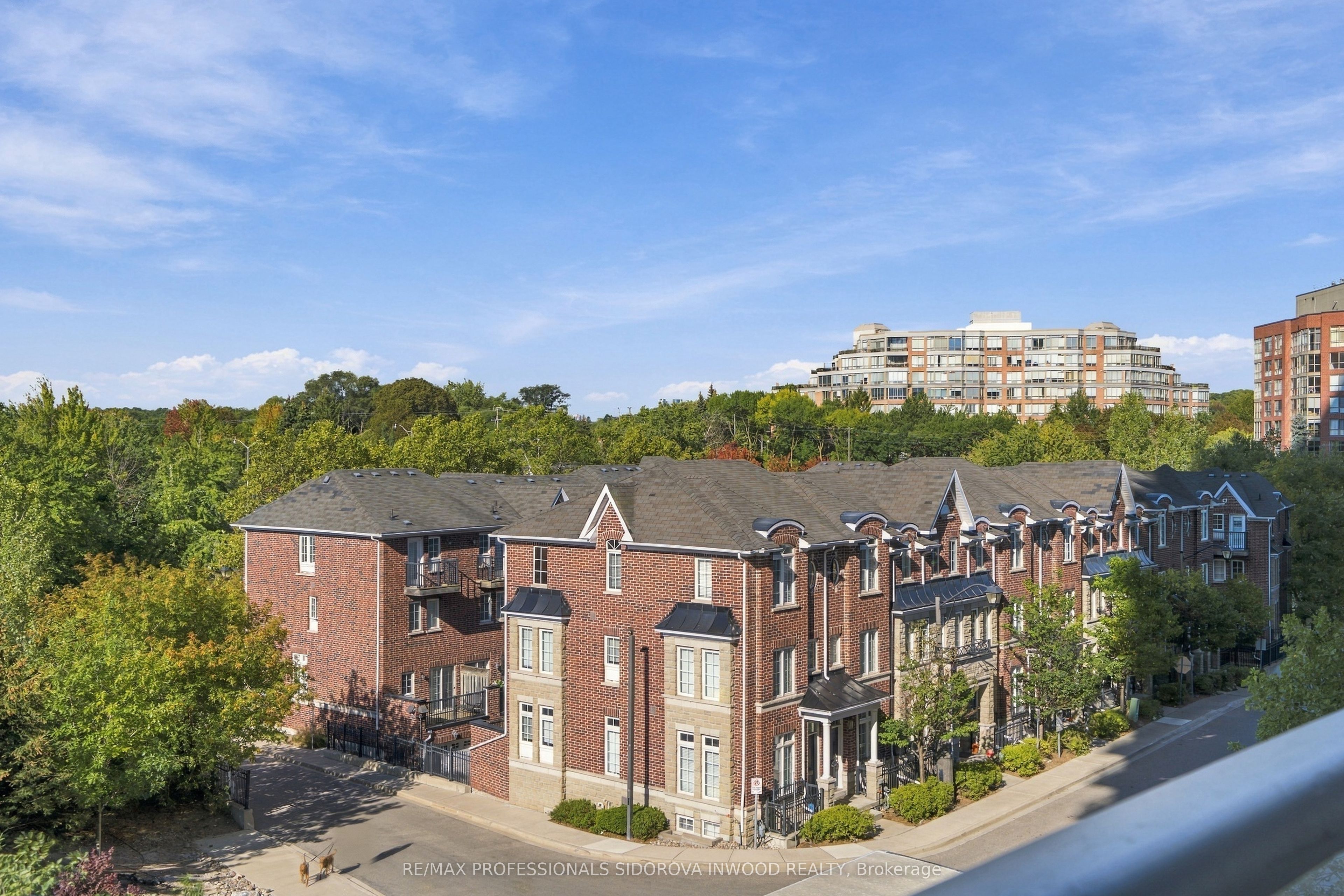 105 The Queensway Avenue 404 Property Photo 21