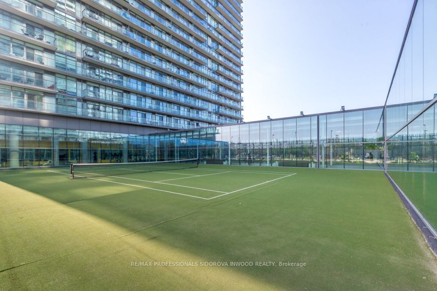 105 The Queensway Avenue 404 Property Photo 25
