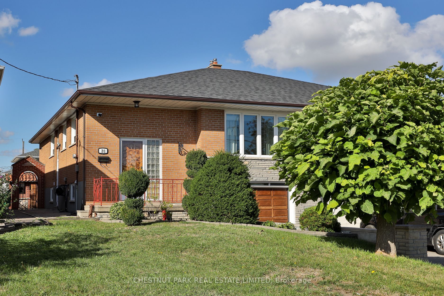 28 Charrington Crescent Property Photo 1