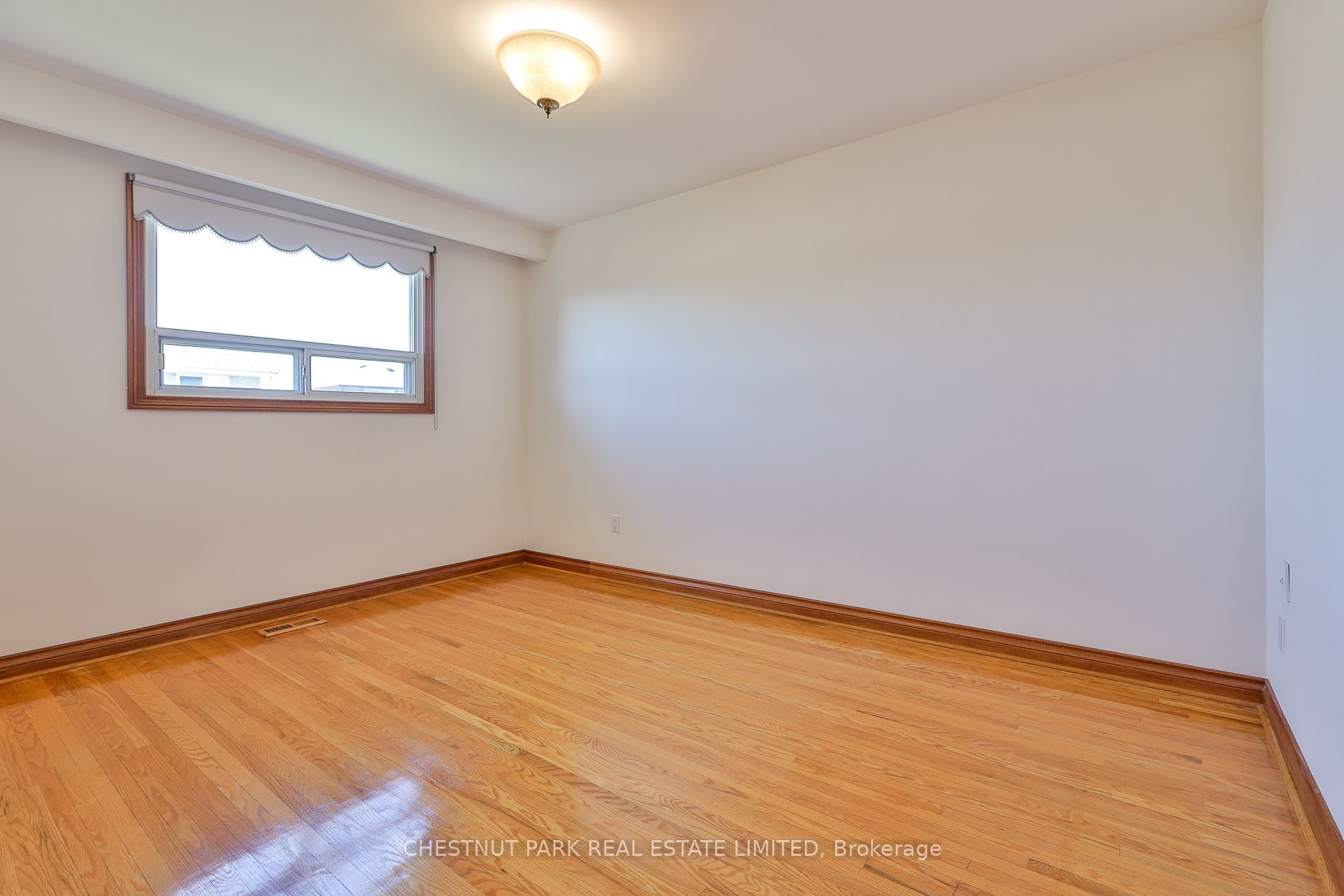 28 Charrington Crescent Property Photo 31