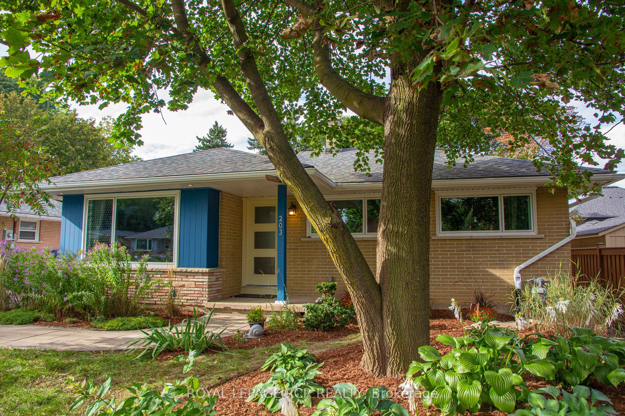 203 Zina Street Property Photo 1
