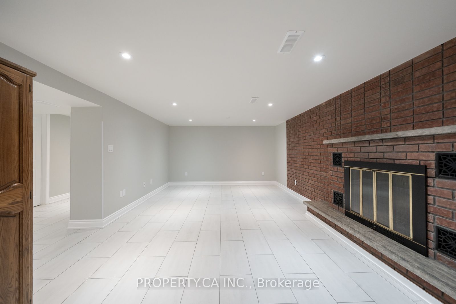 14 Alladin Avenue Bsmt Property Photo 7