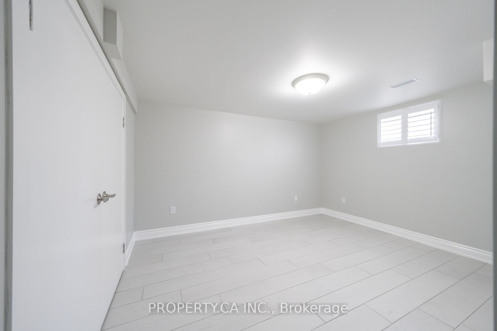 14 Alladin Avenue Bsmt Property Photo 10