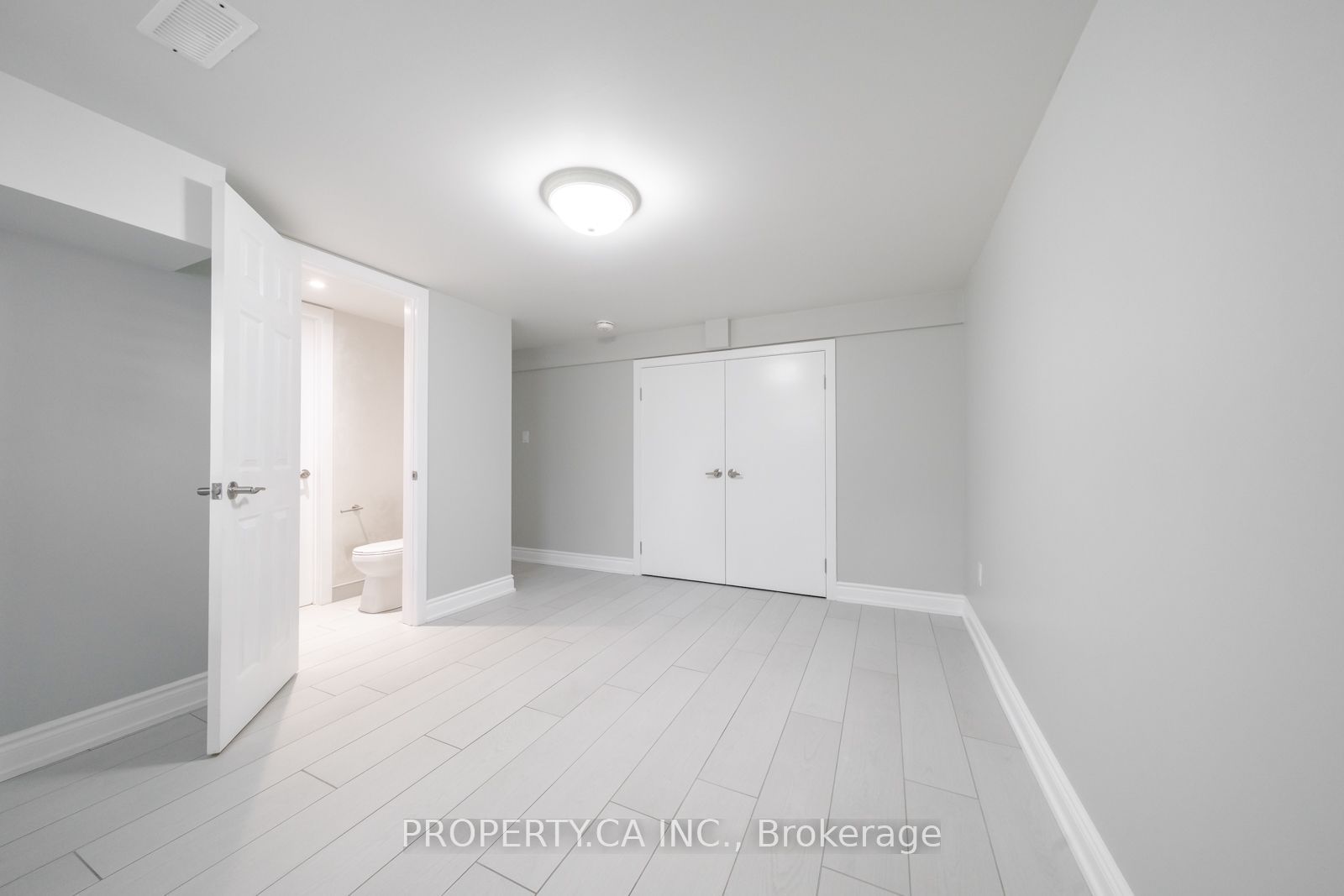 14 Alladin Avenue Bsmt Property Photo 11