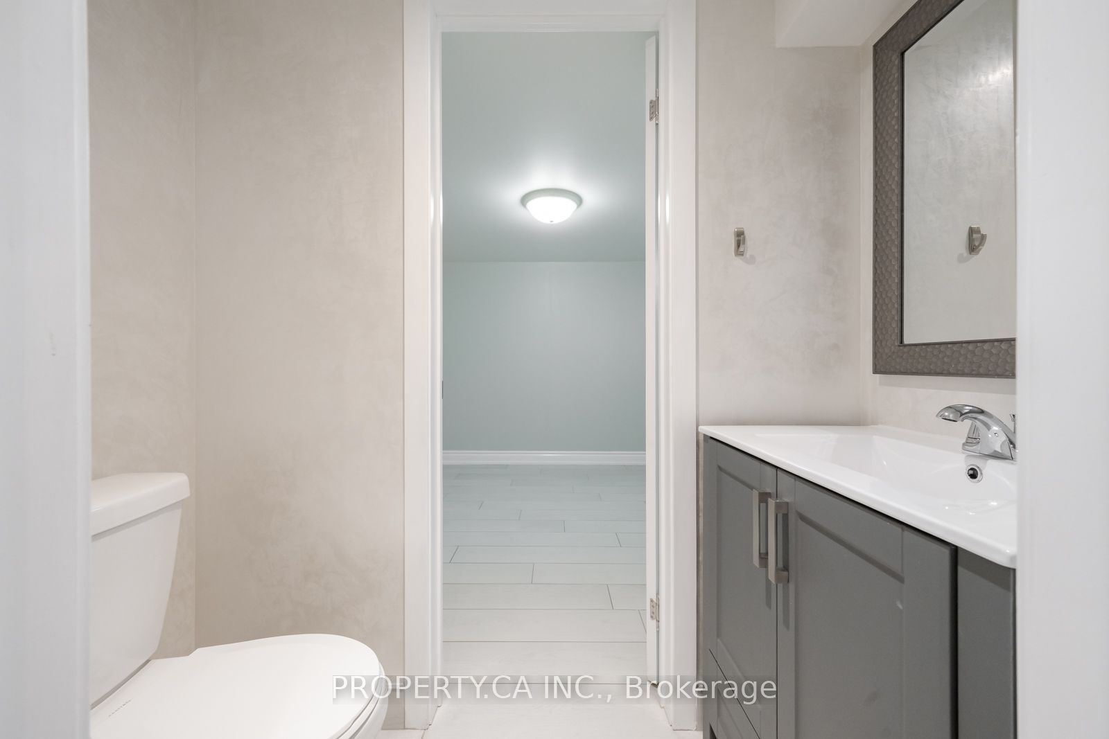 14 Alladin Avenue Bsmt Property Photo 12