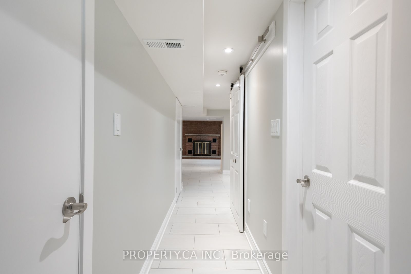 14 Alladin Avenue Bsmt Property Photo 15
