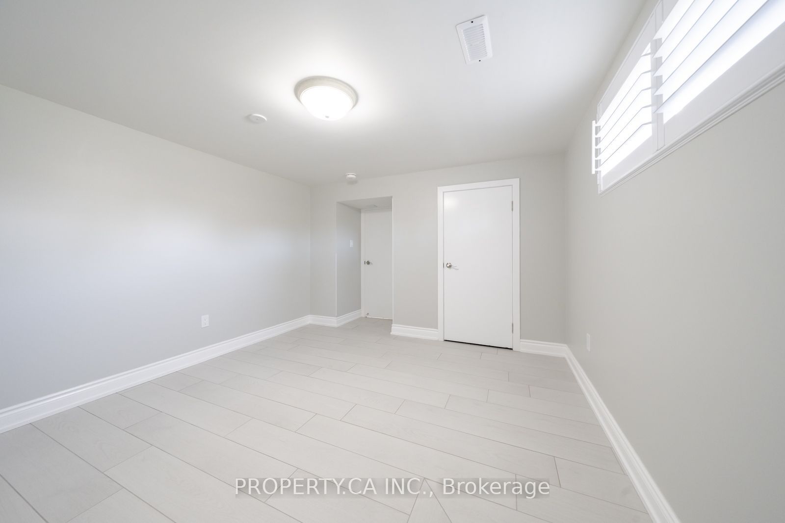 14 Alladin Avenue Bsmt Property Photo 17