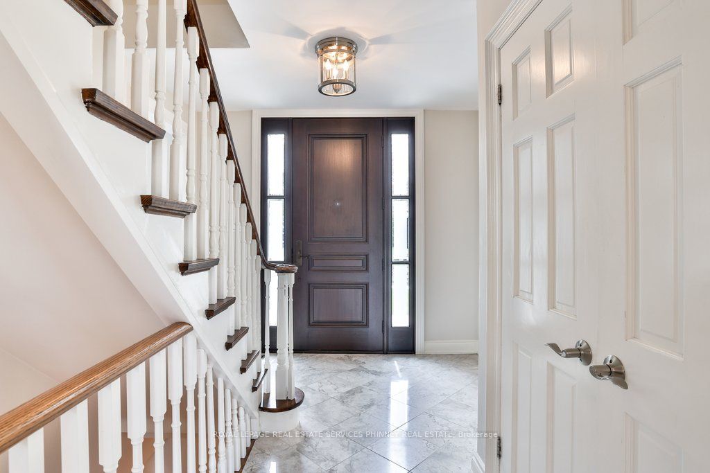 1163 Cayente Place Property Photo 3