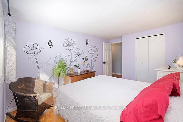3284 Hornbeam Crescent Property Photo 24