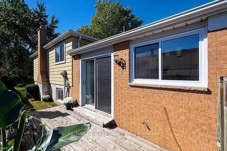 3284 Hornbeam Crescent Property Photo 29