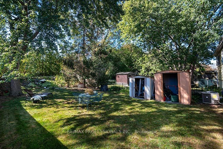3284 Hornbeam Crescent Property Photo 36