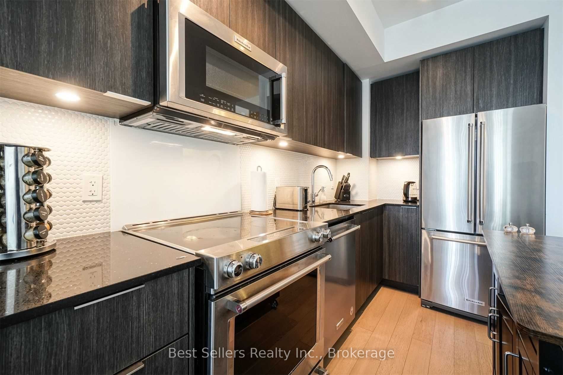 20 Shore Breeze Drive 3103 Property Photo 3