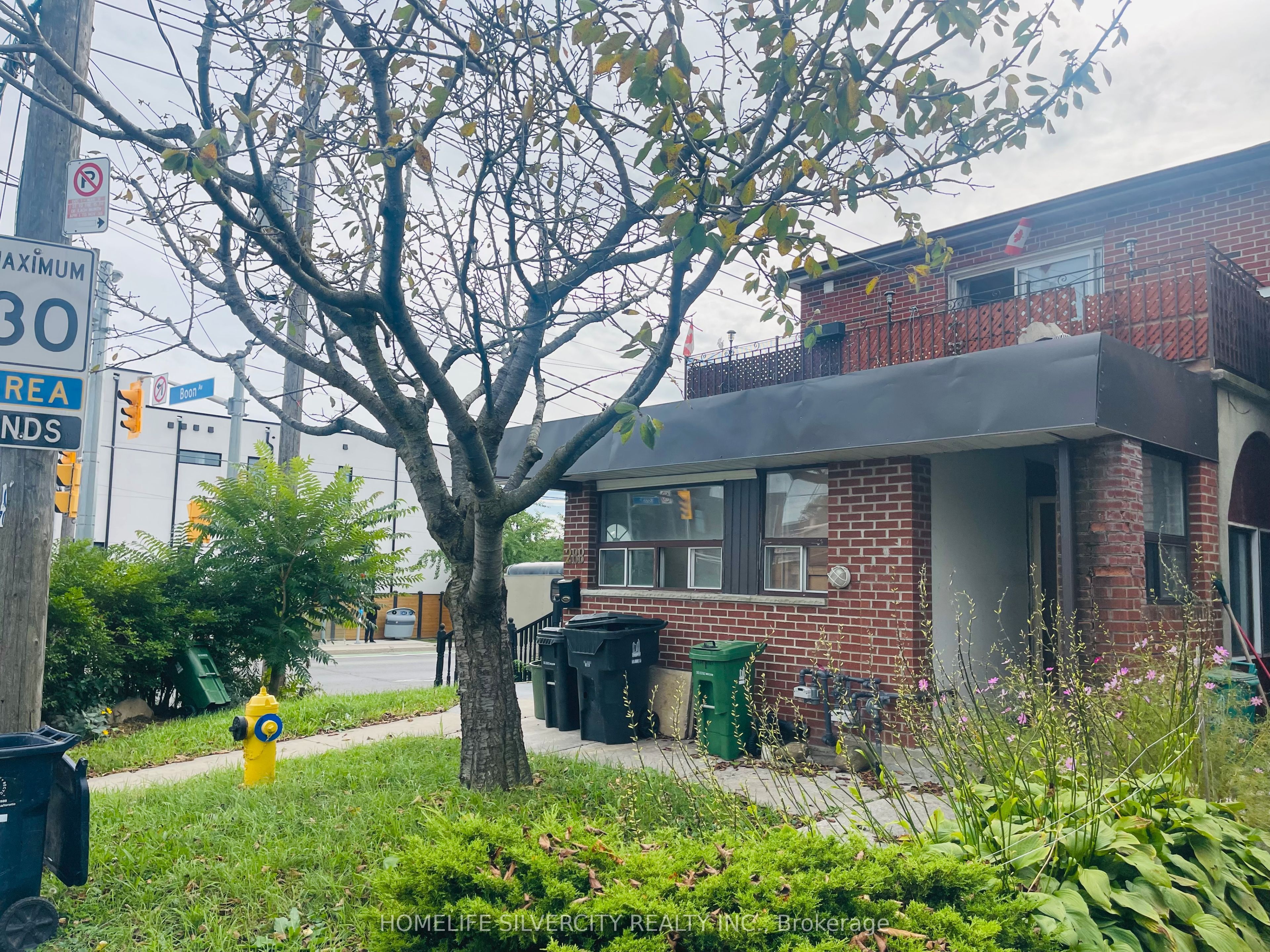 288 Boon Avenue Property Photo 3