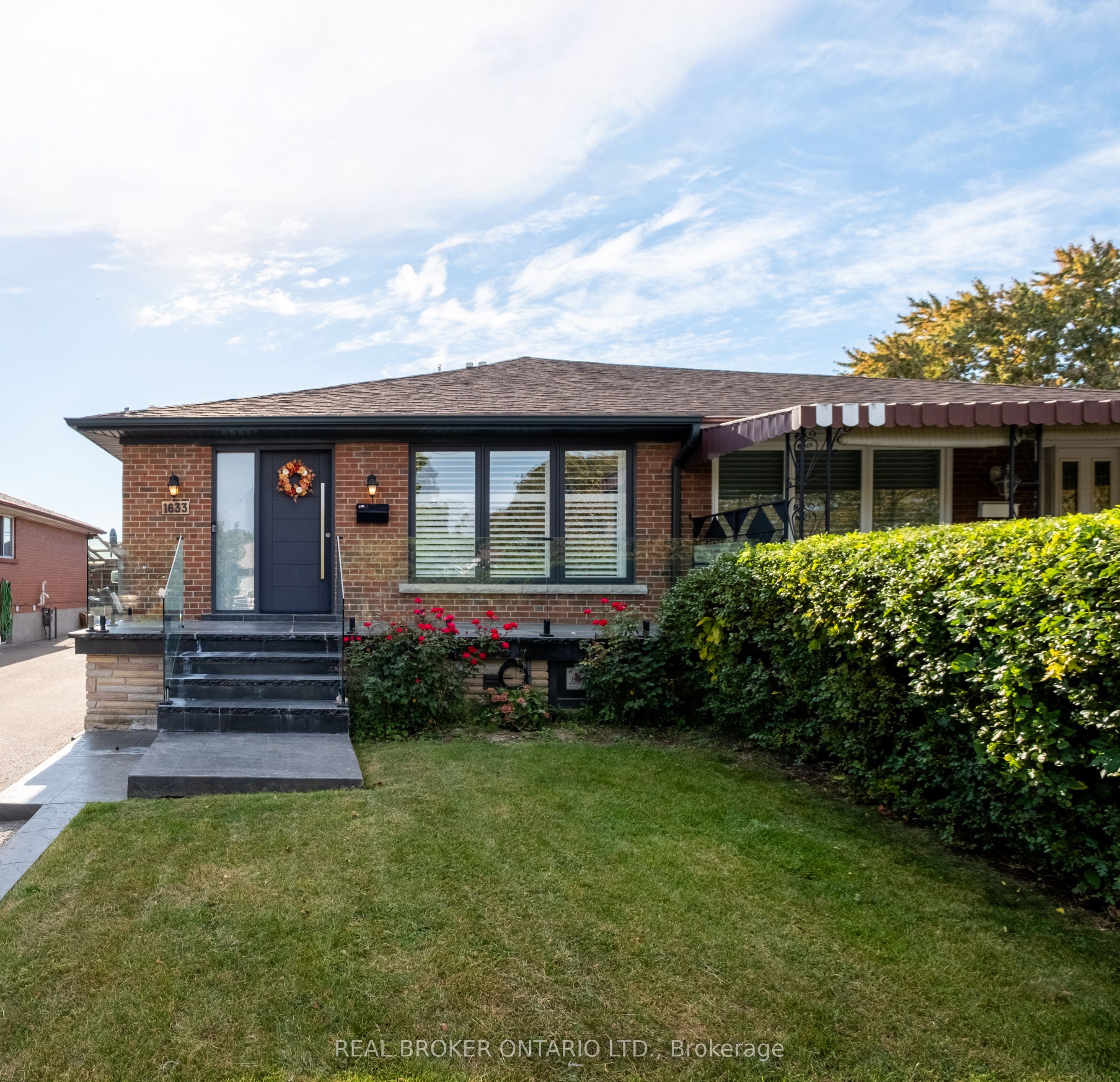 1633 Coram Crescent Property Photo 1