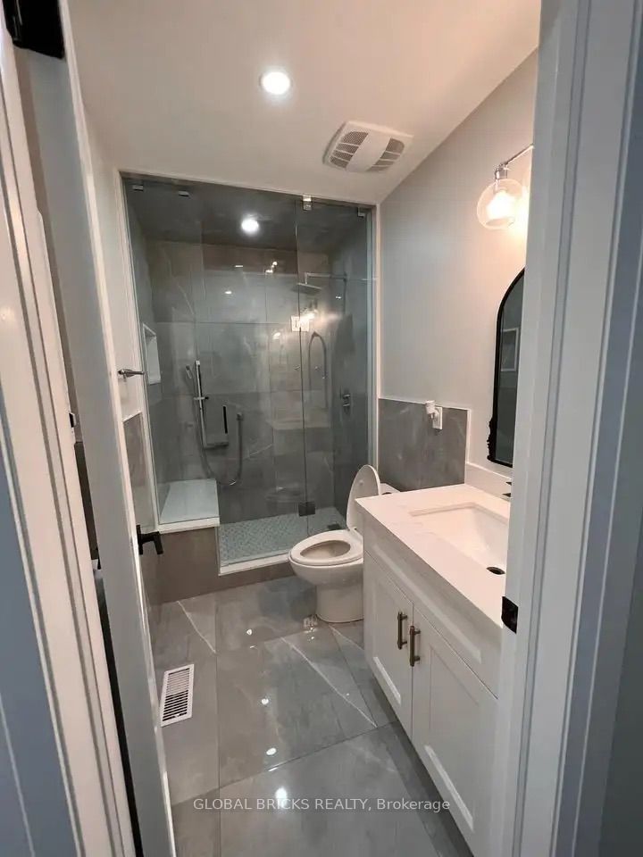 49 Argyle Crescent Upper Property Photo 5