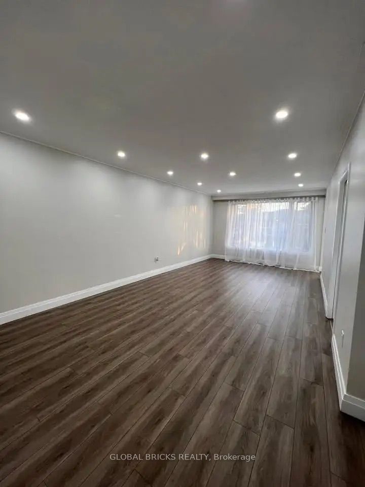 49 Argyle Crescent Upper Property Photo 9