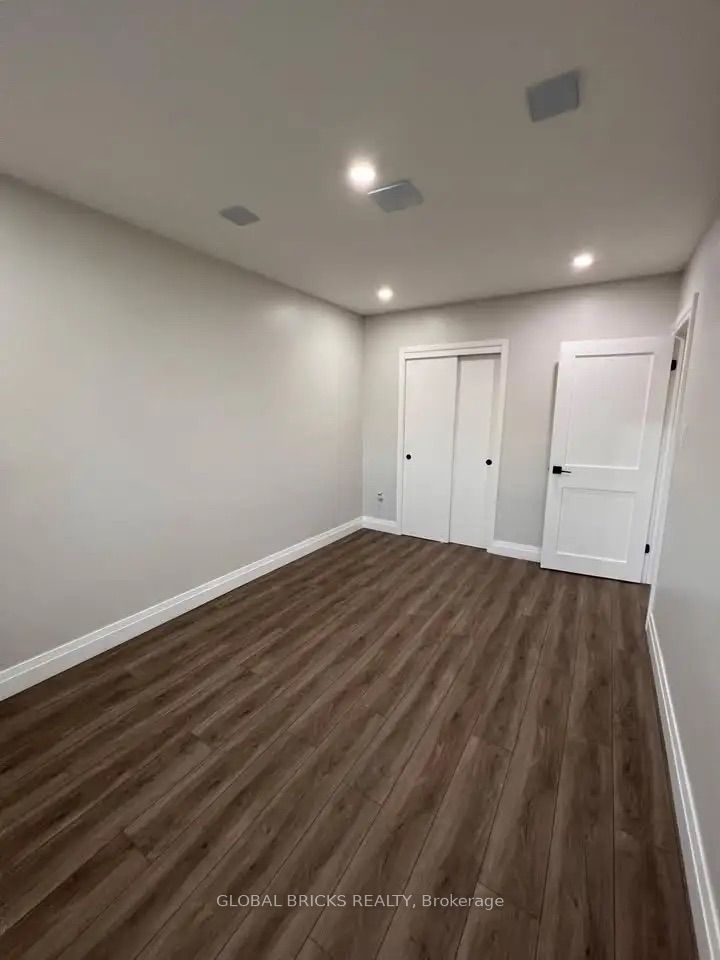 49 Argyle Crescent Upper Property Photo 10