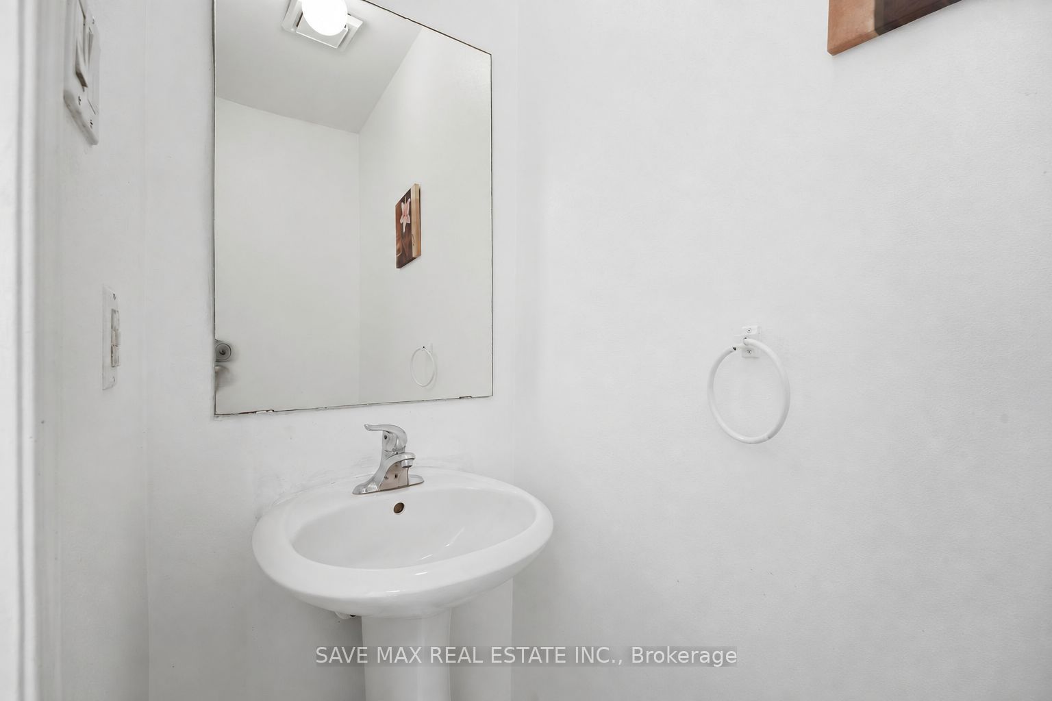 39 Caruso Drive Property Photo 8