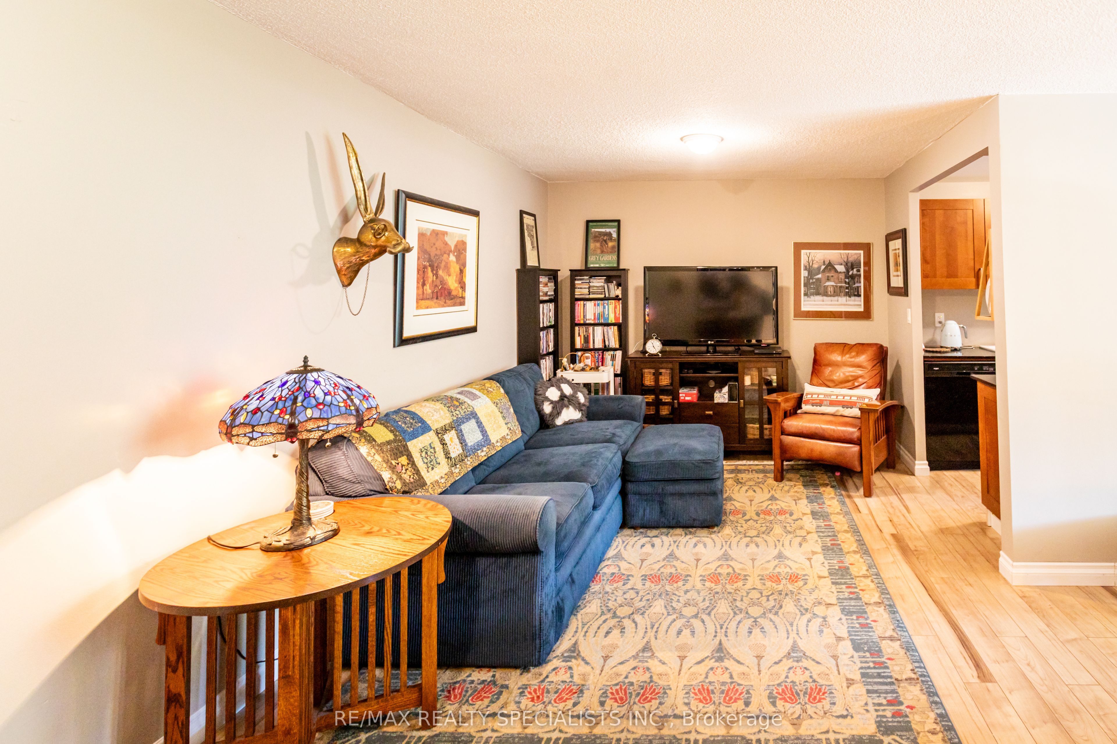 966 Inverhouse Drive 410 Property Photo 6