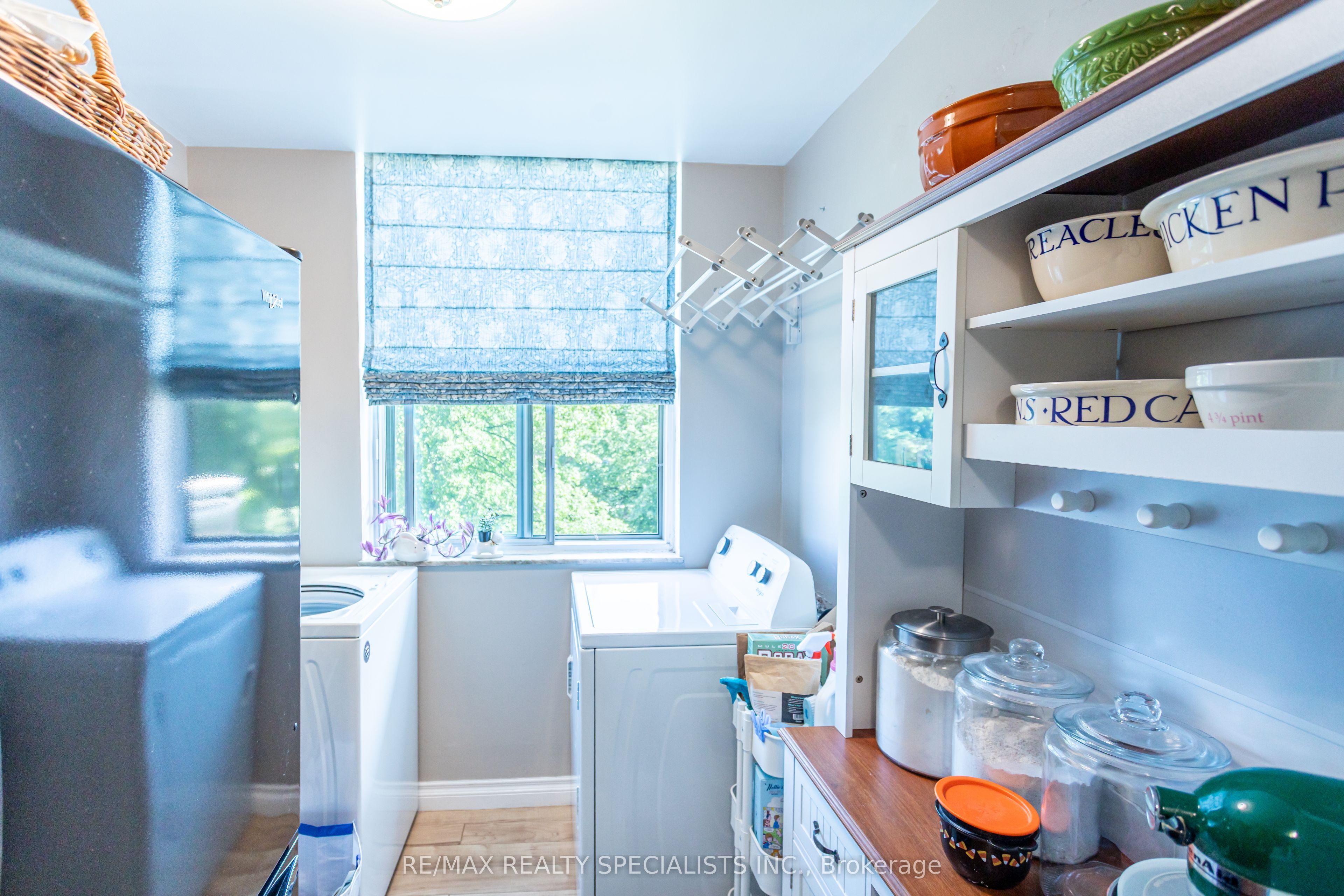 966 Inverhouse Drive 410 Property Photo 12