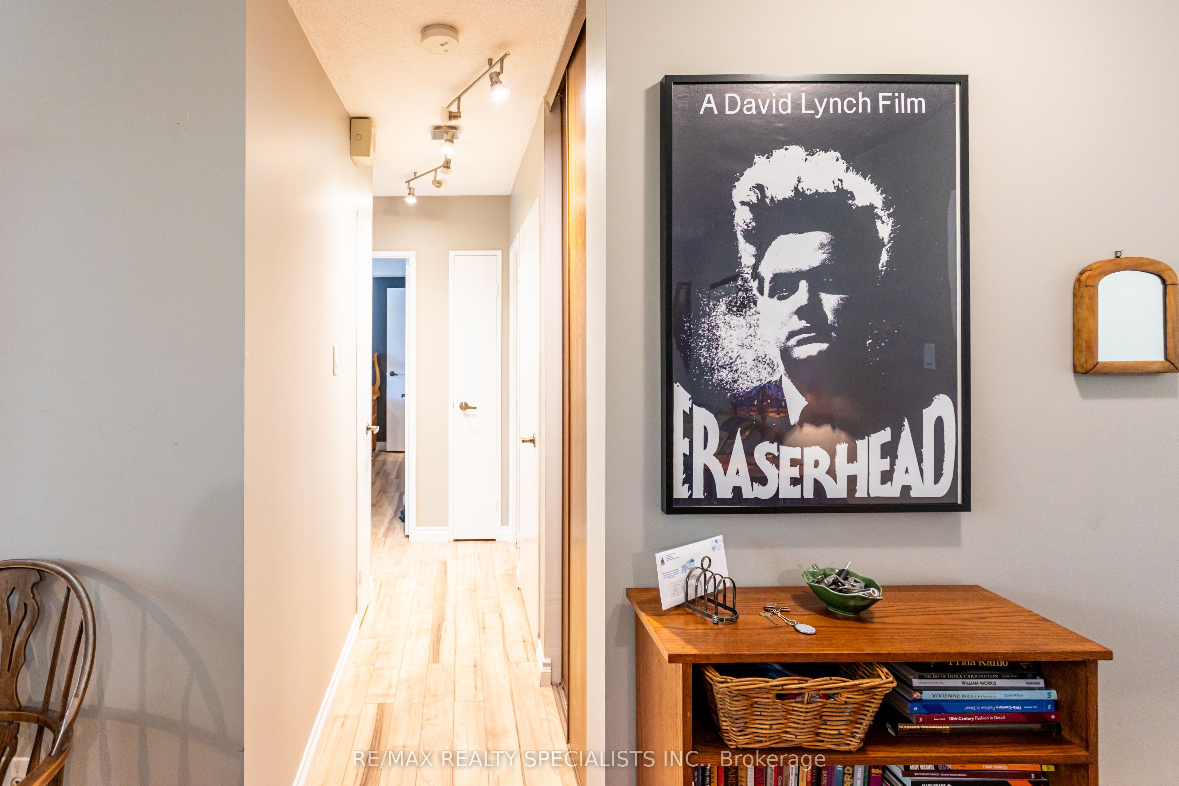 966 Inverhouse Drive 410 Property Photo 16