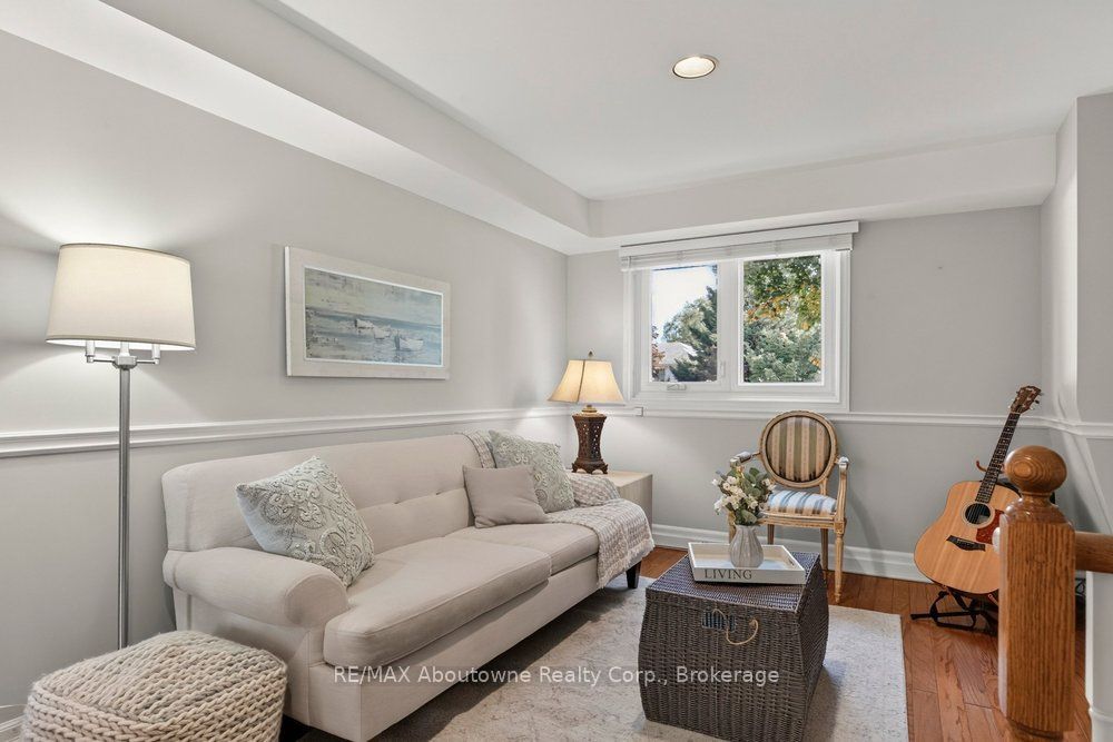 418 Fairlawn Crescent Property Photo 24