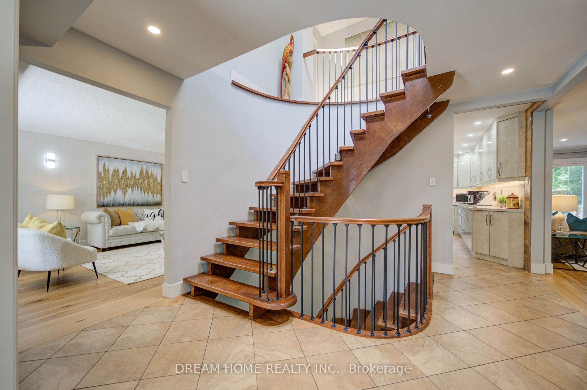 2263 Taylor's Orchard Property Photo 6