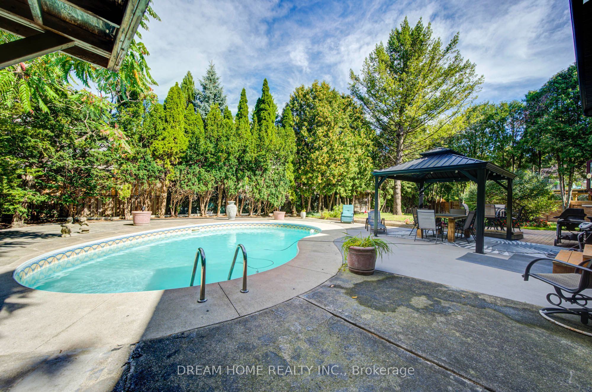 2263 Taylor's Orchard Property Photo 47