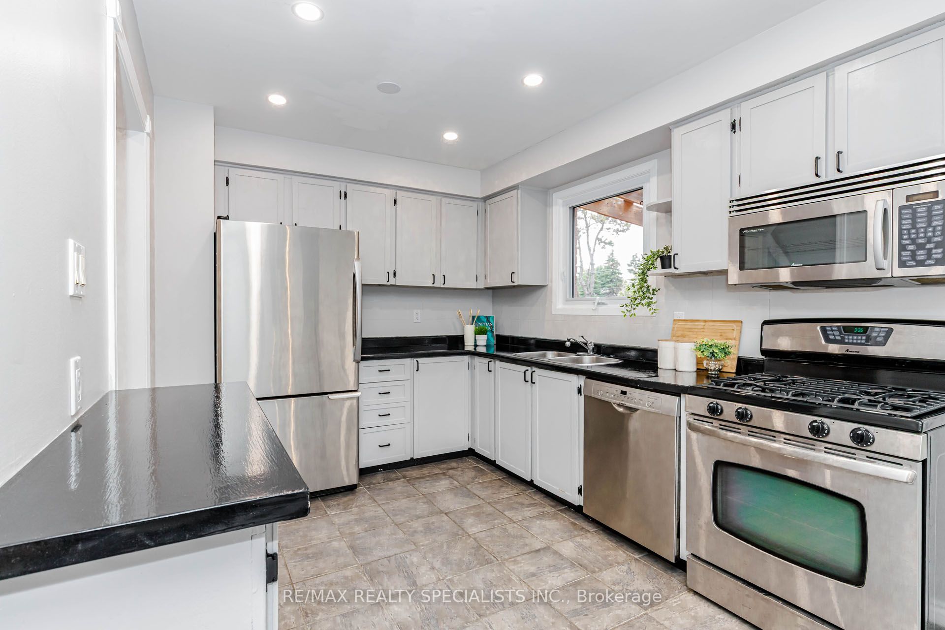 6317 Martel Court Property Photo 14