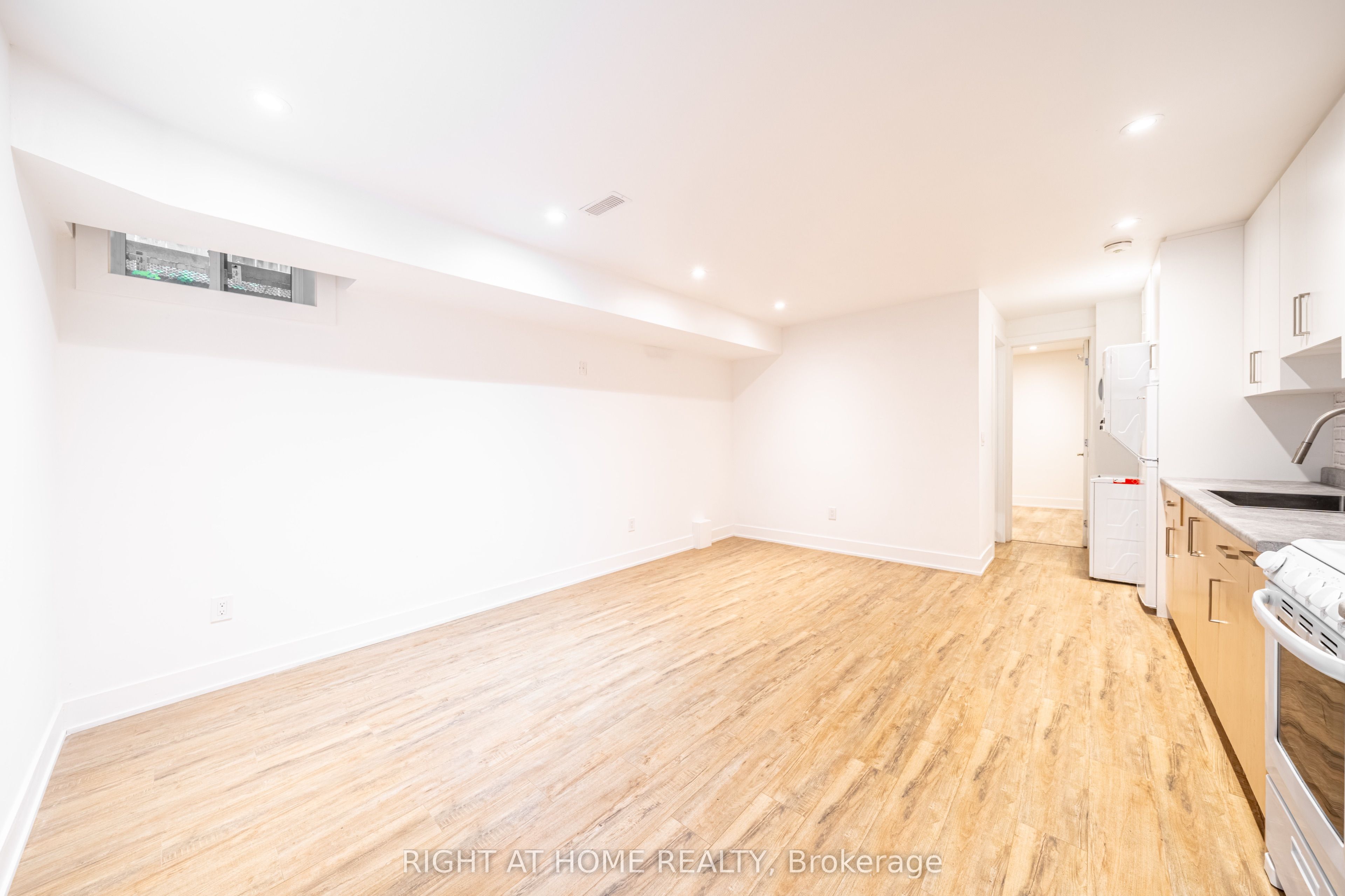 49 B East Drive Lower Property Photo 8