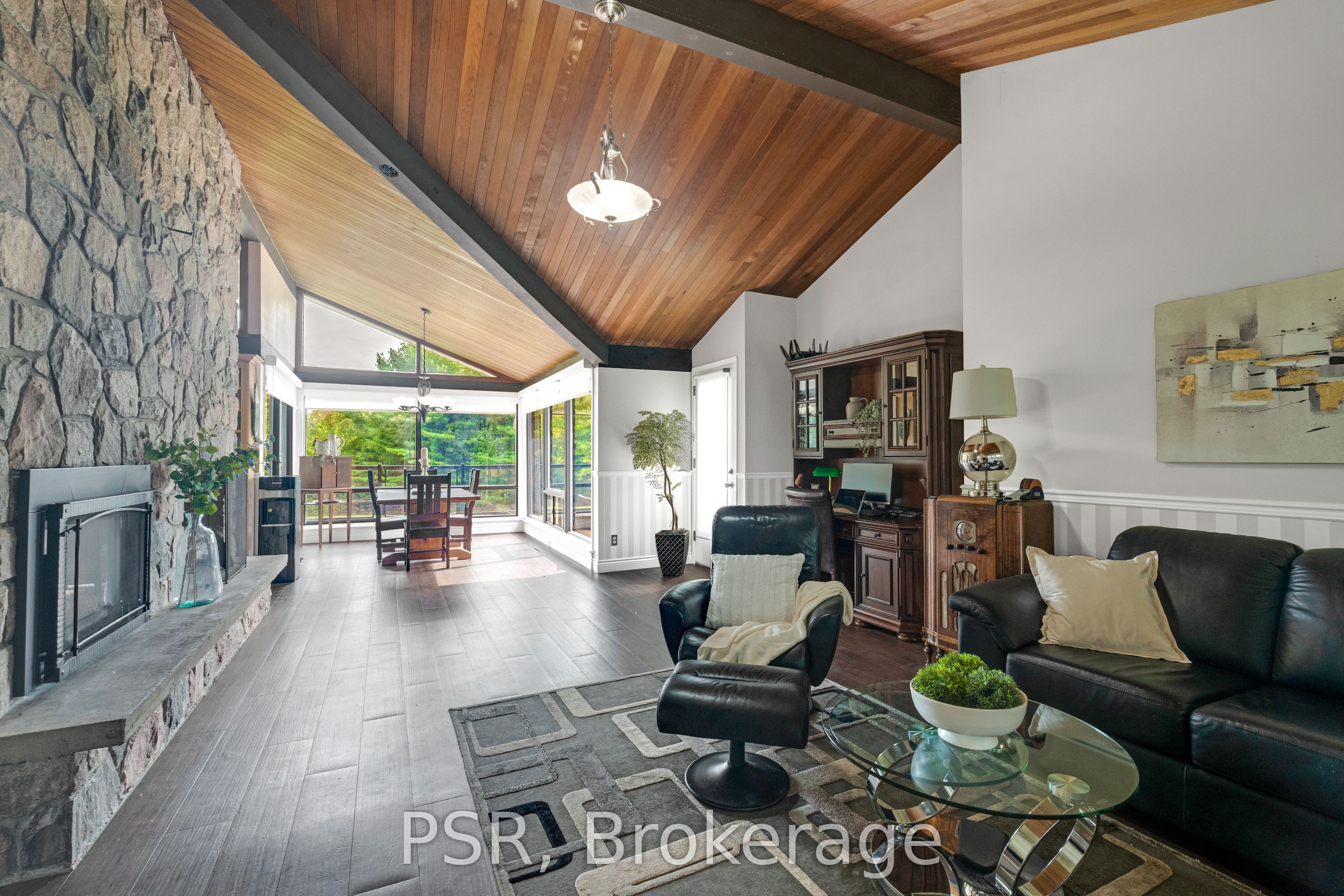 7191 Castlederg Side Road Property Photo 2