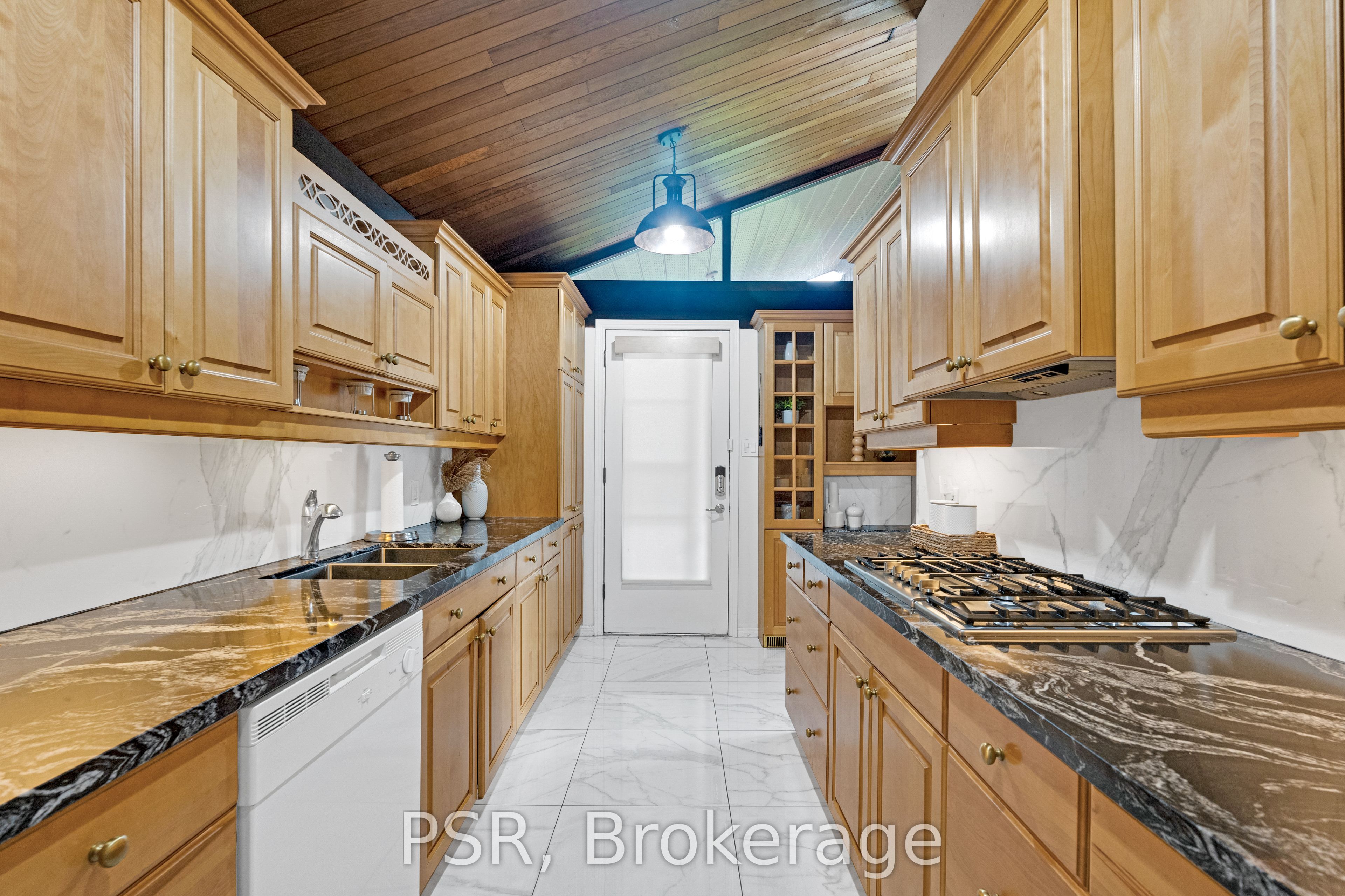 7191 Castlederg Side Road Property Photo 4