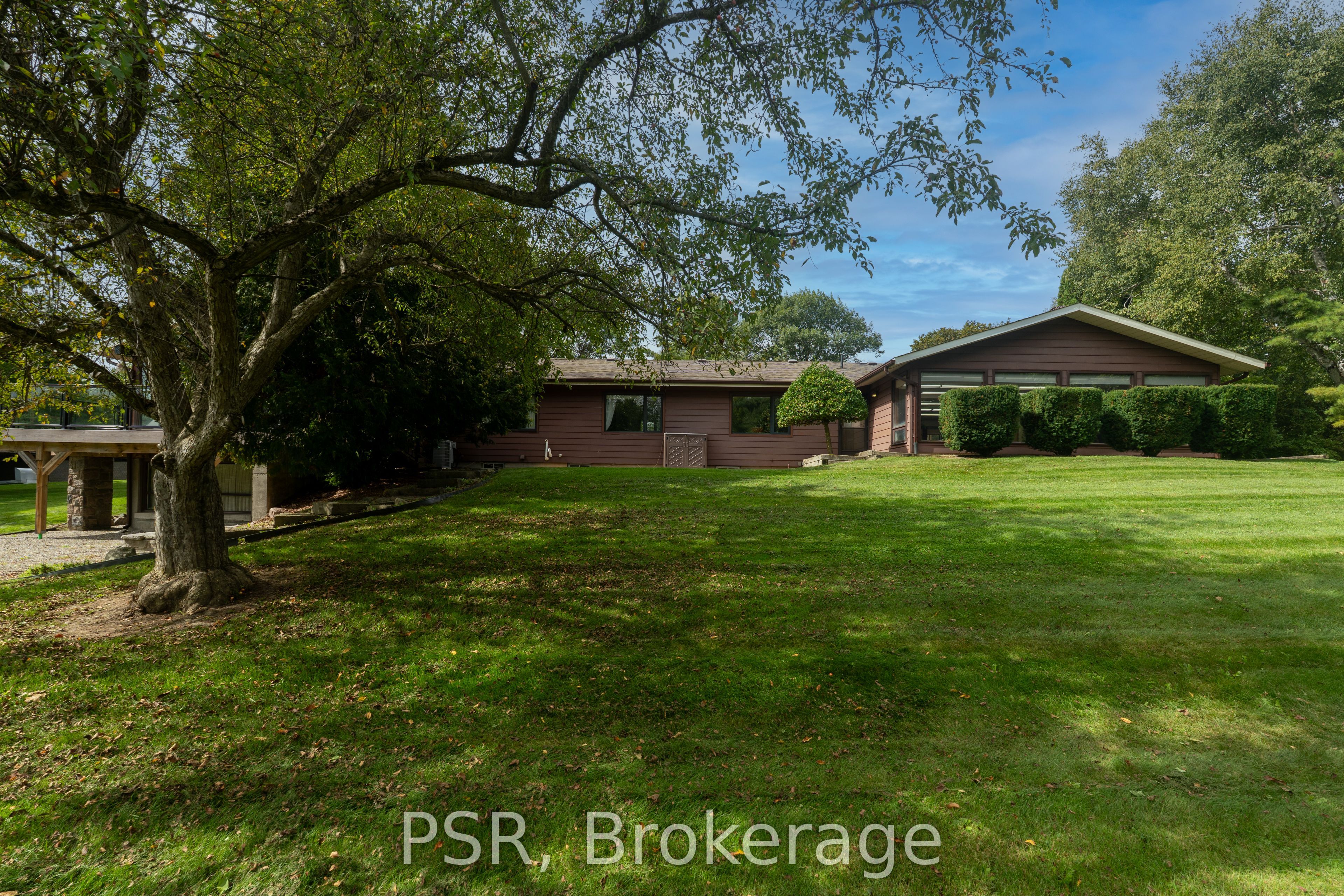 7191 Castlederg Side Road Property Photo 11