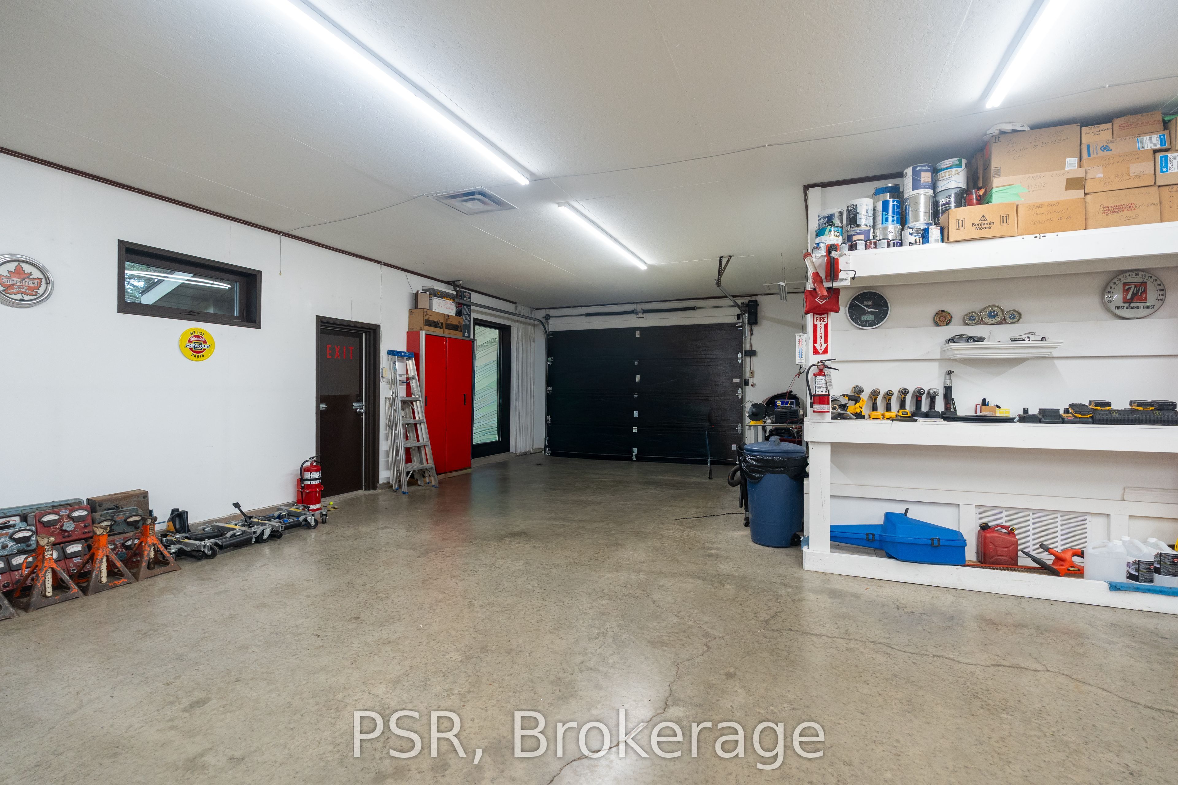 7191 Castlederg Side Road Property Photo 17