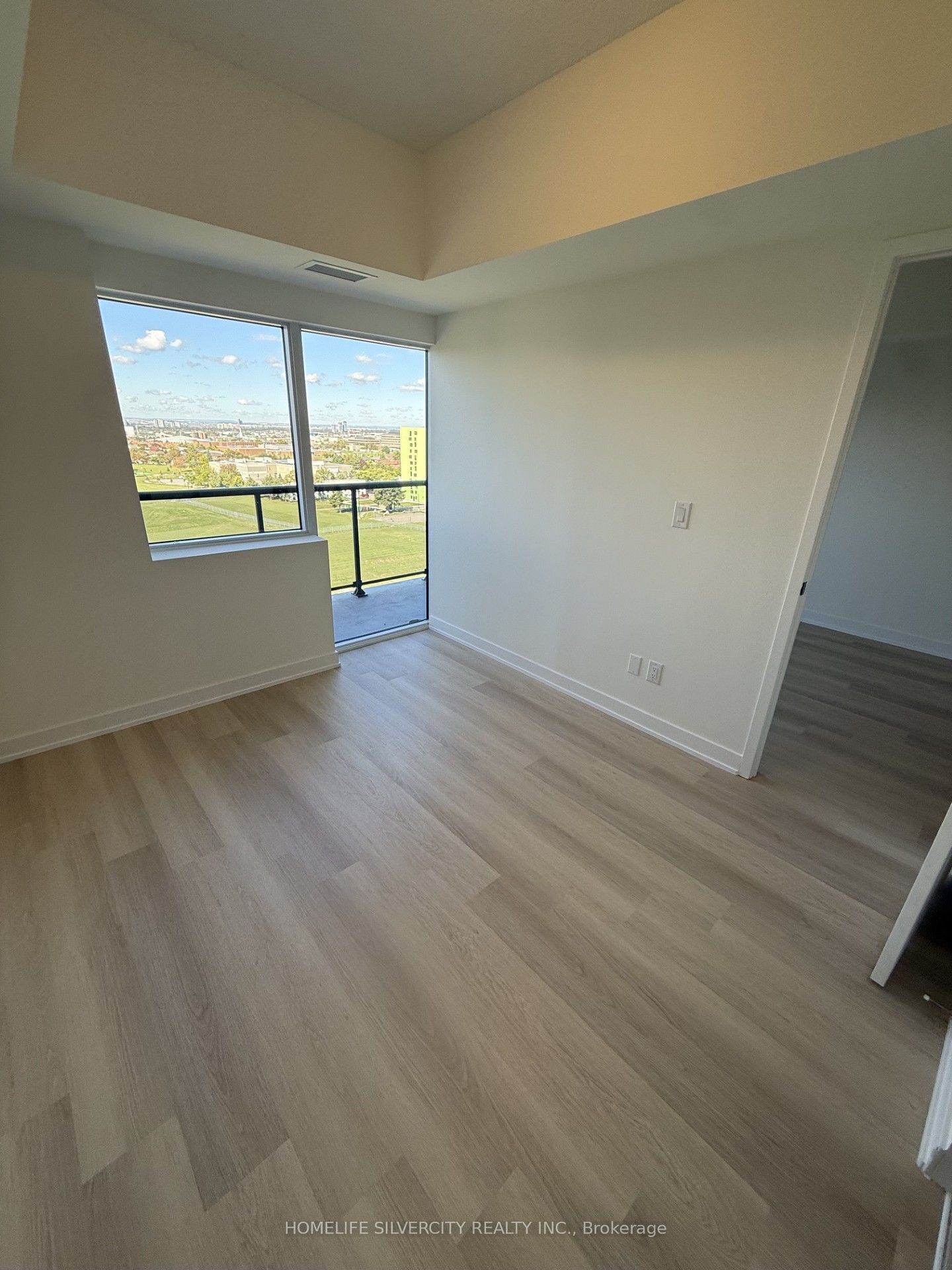 2825 Jane Street 1011 Property Photo 6