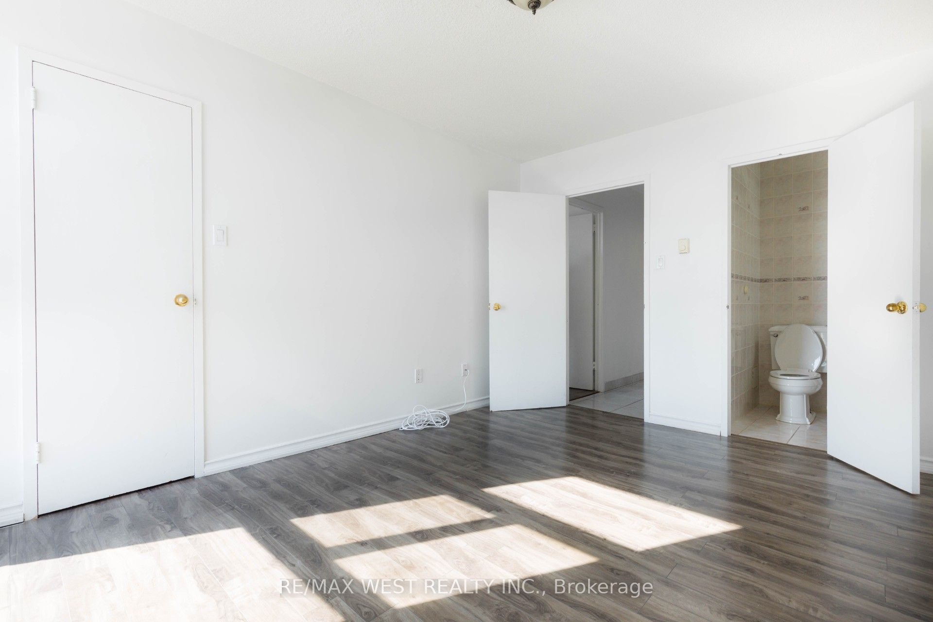 3025 Queen Frederica Drive 1503 Property Photo 13