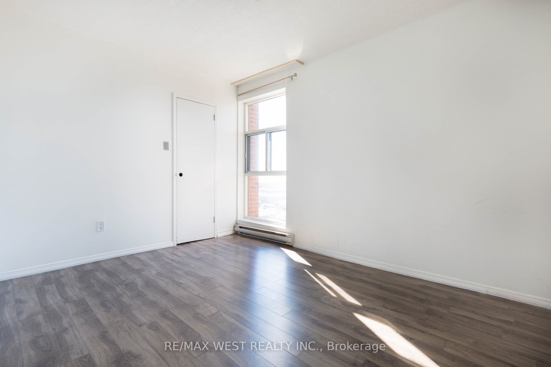 3025 Queen Frederica Drive 1503 Property Photo 16