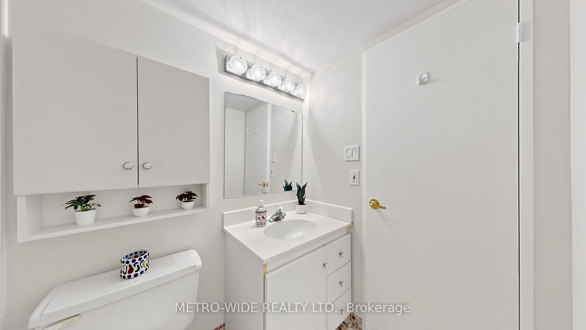 155 Marlee Avenue 601 Property Photo 26