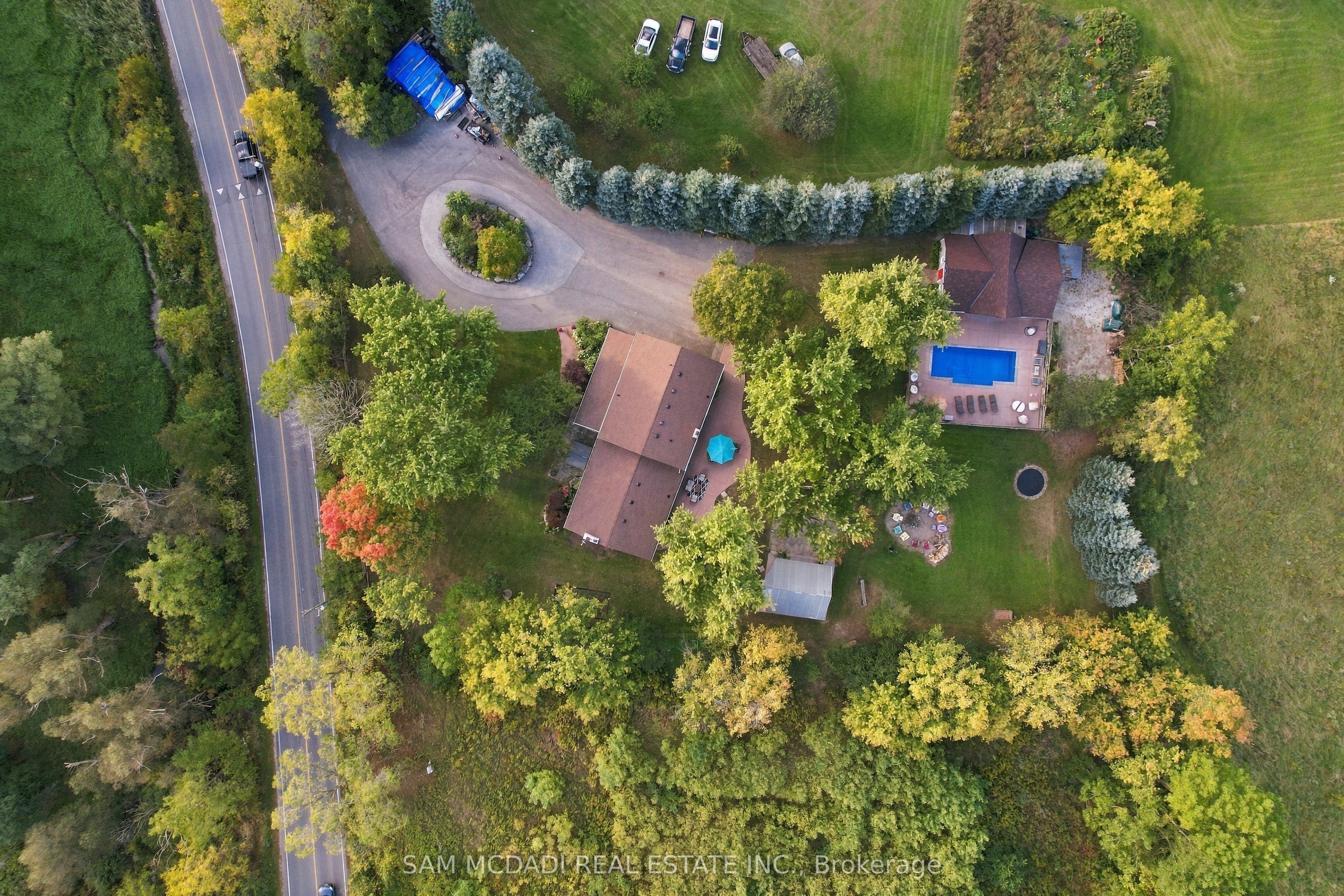 8375 Creditview Road Property Photo 1