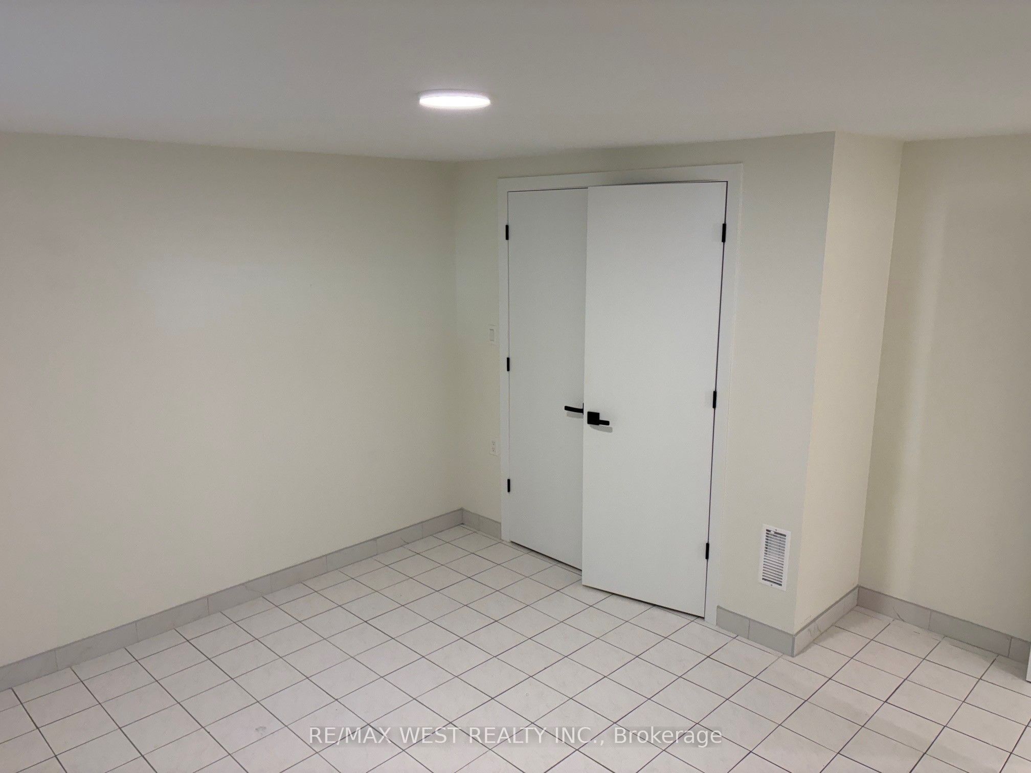 23 Sellmar Road Property Photo 16