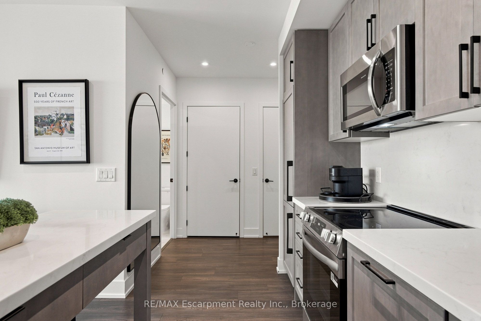 2450 Old Bronte Road 707 Property Photo 6