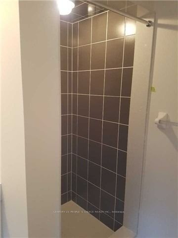 38 Yardley Crescent Upper Property Photo 4